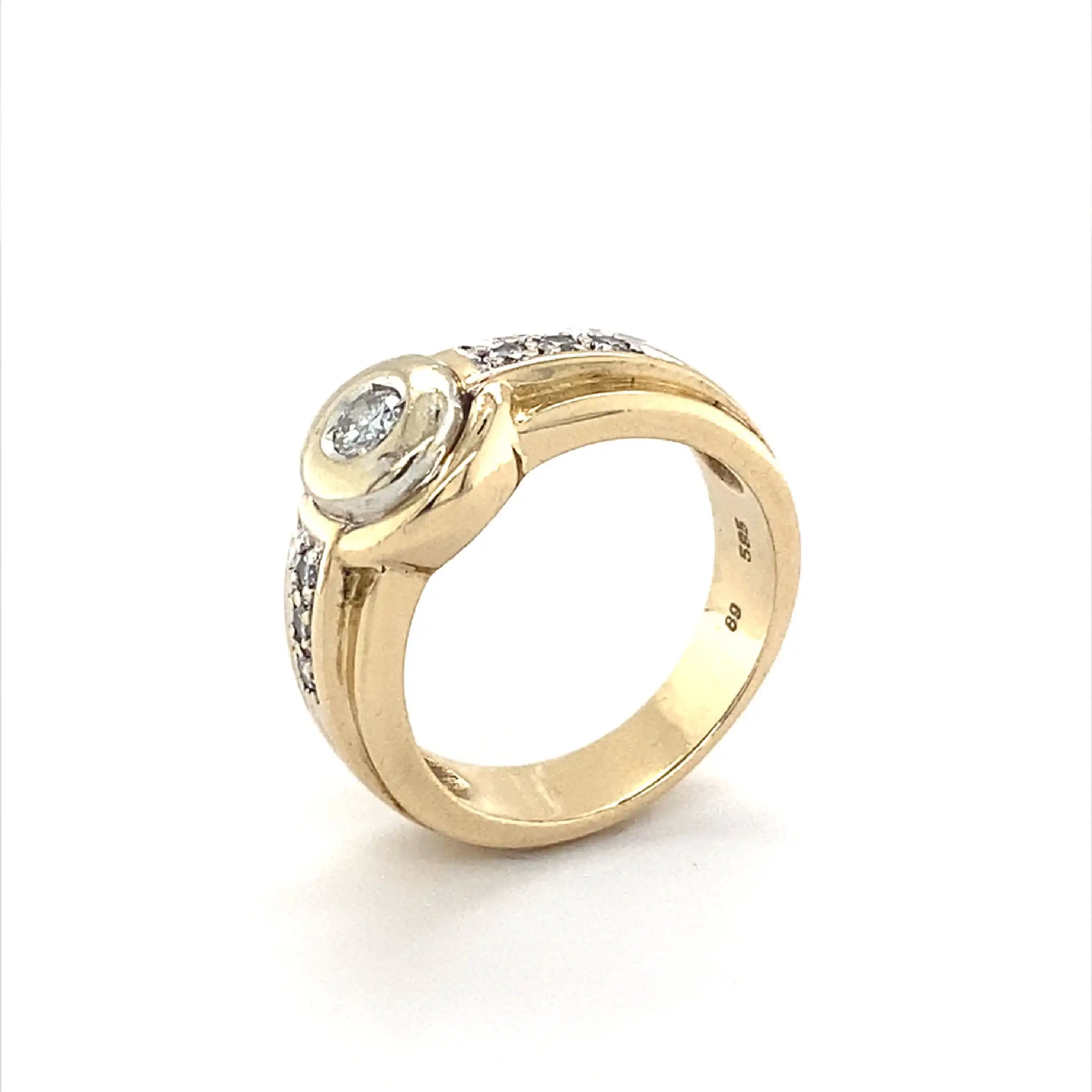 Ring Bicolor mit Brillanten Ring Bicolor mit Brillanten