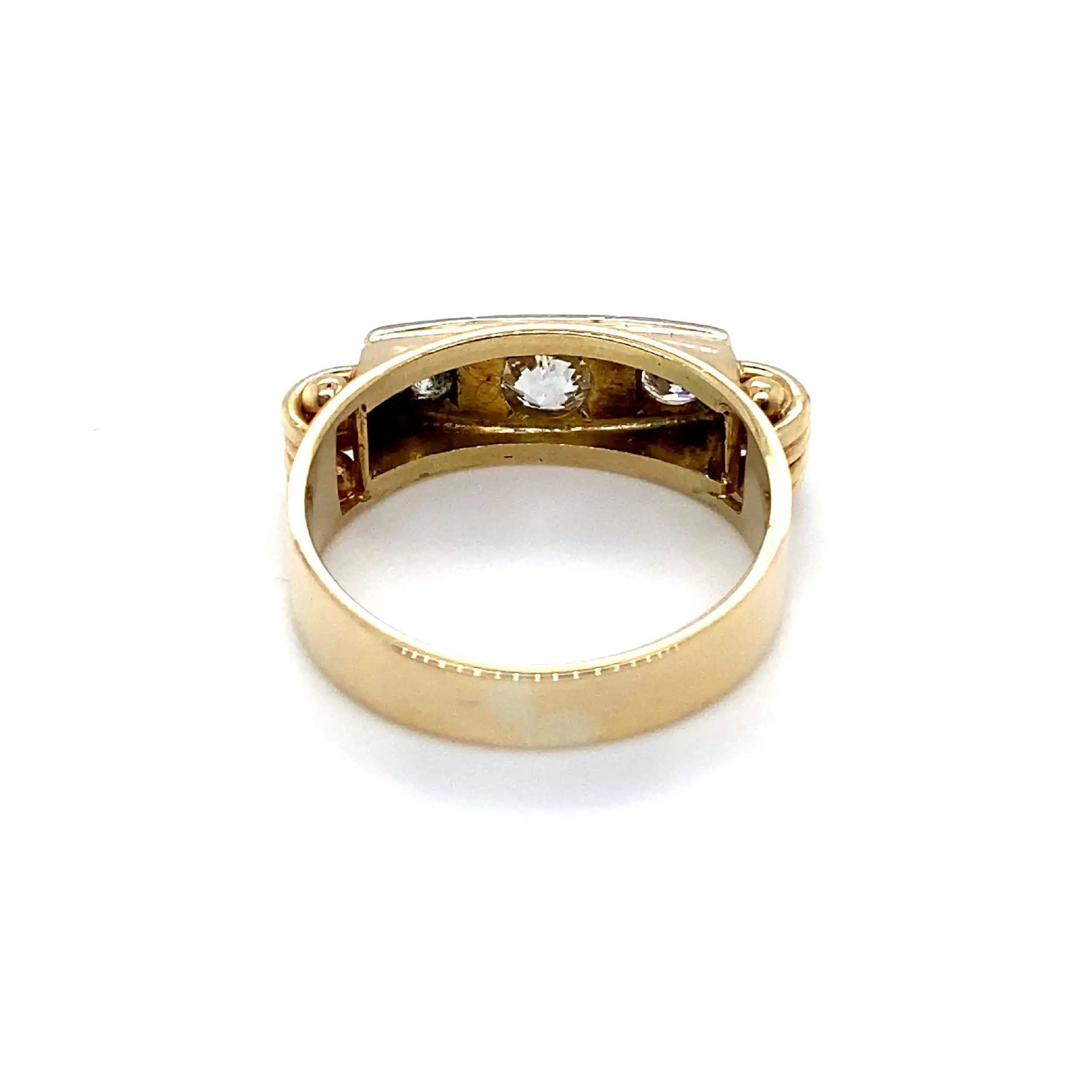 Ring mit einem Altschliff Diamant und 2 Brillanten Ring mit einem Altschliff Diamant und 2 Brillanten