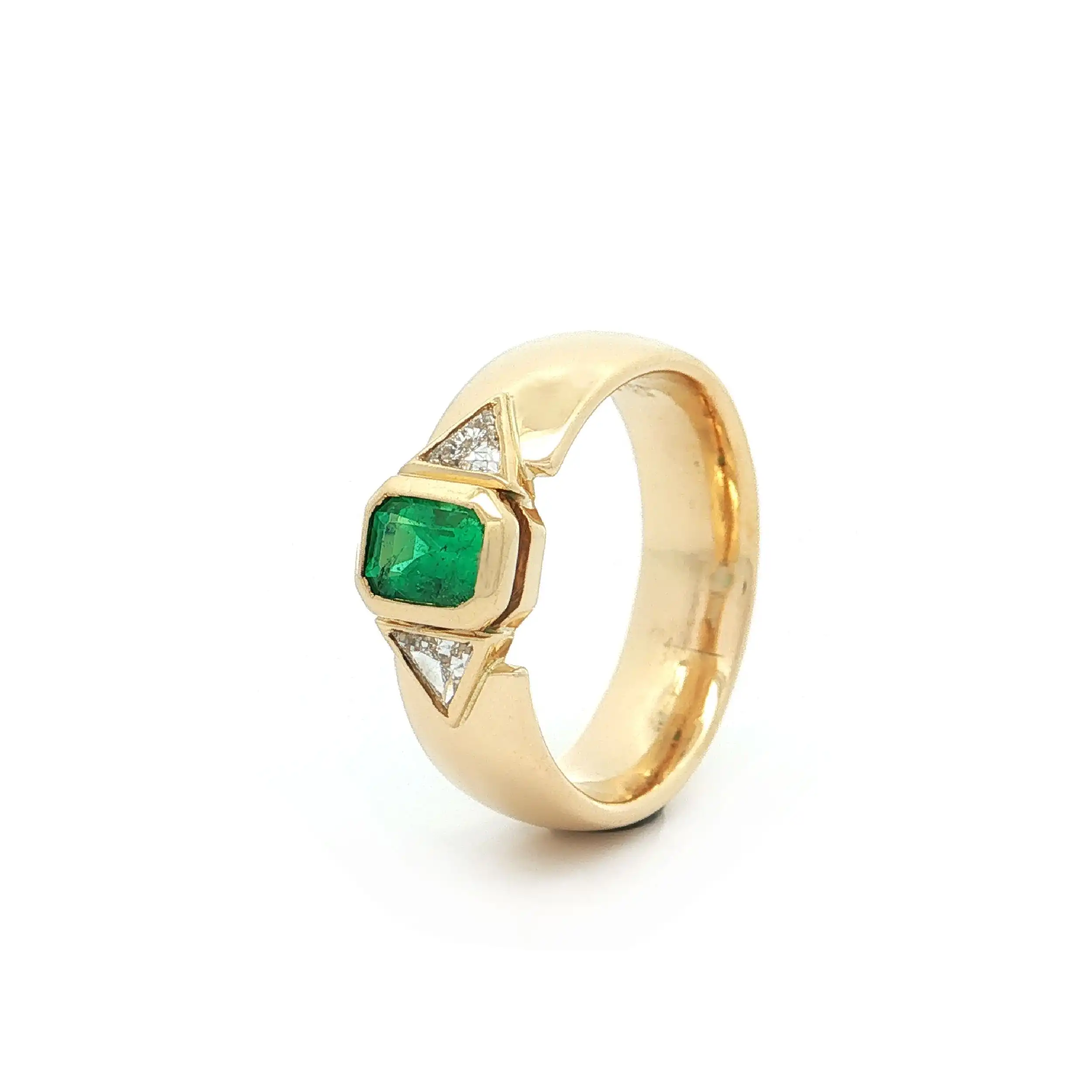 Ring Gelbgold mit Smaragd und Triangel Diamant