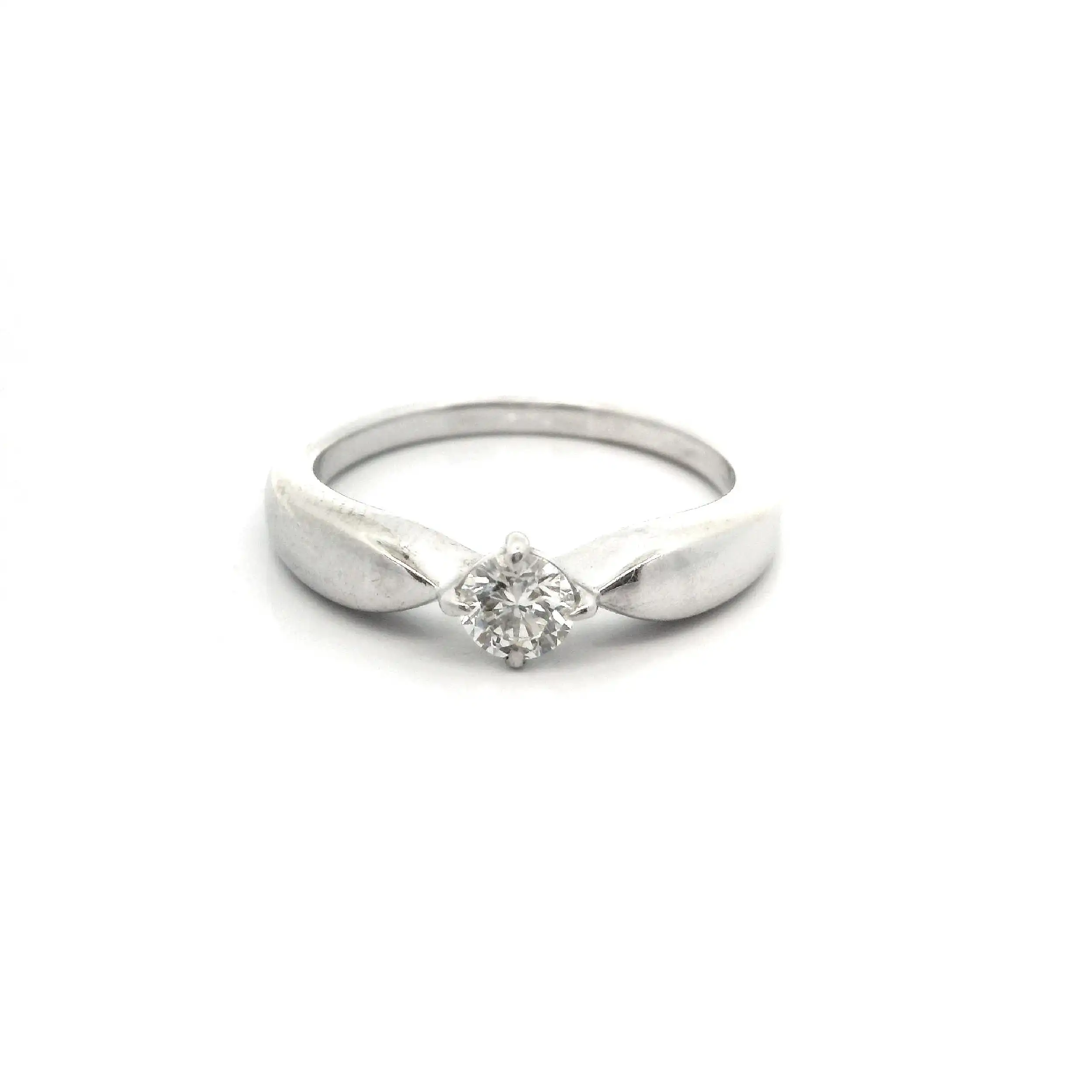 Ring Weißgold Christ, graviert mit 0,25 W-SI Ring Weißgold Christ, graviert mit 0,25 W-SI