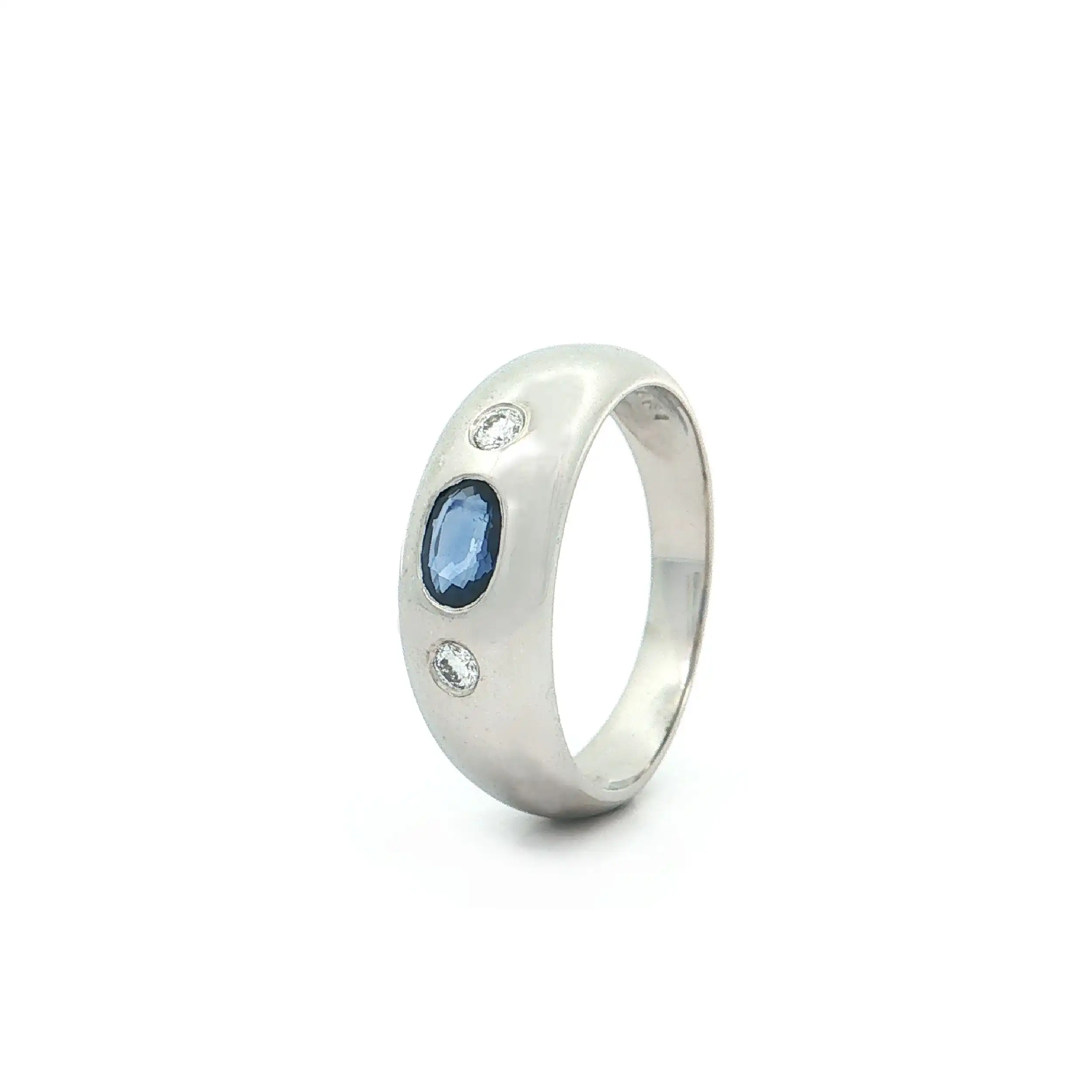 Ring Weißgold mit Saphir und Brillanten, graviert mit 0,08ct
