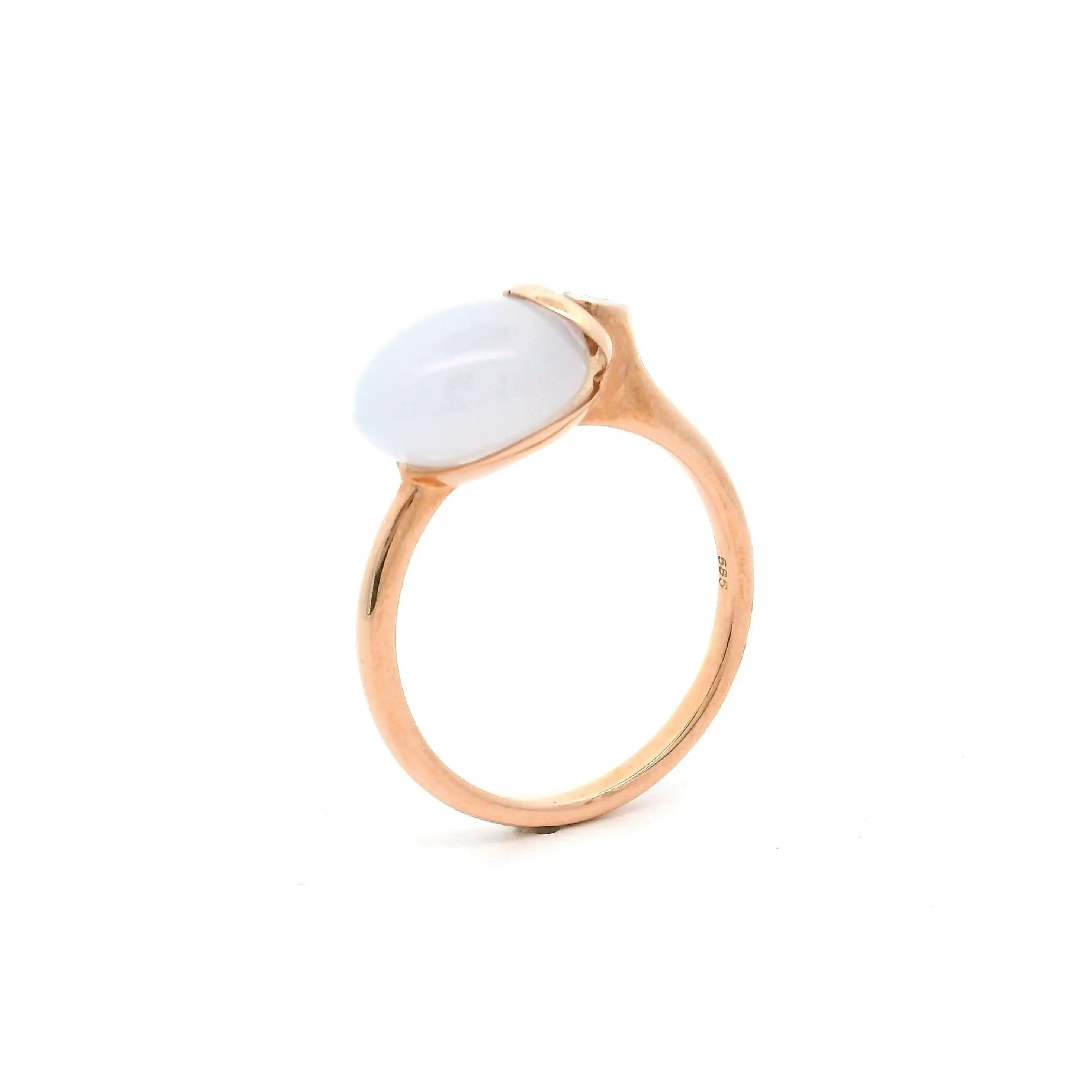 Ring Roségold mit Chalcedon Cabochon & Brillant, graviert mit 0,01ct.