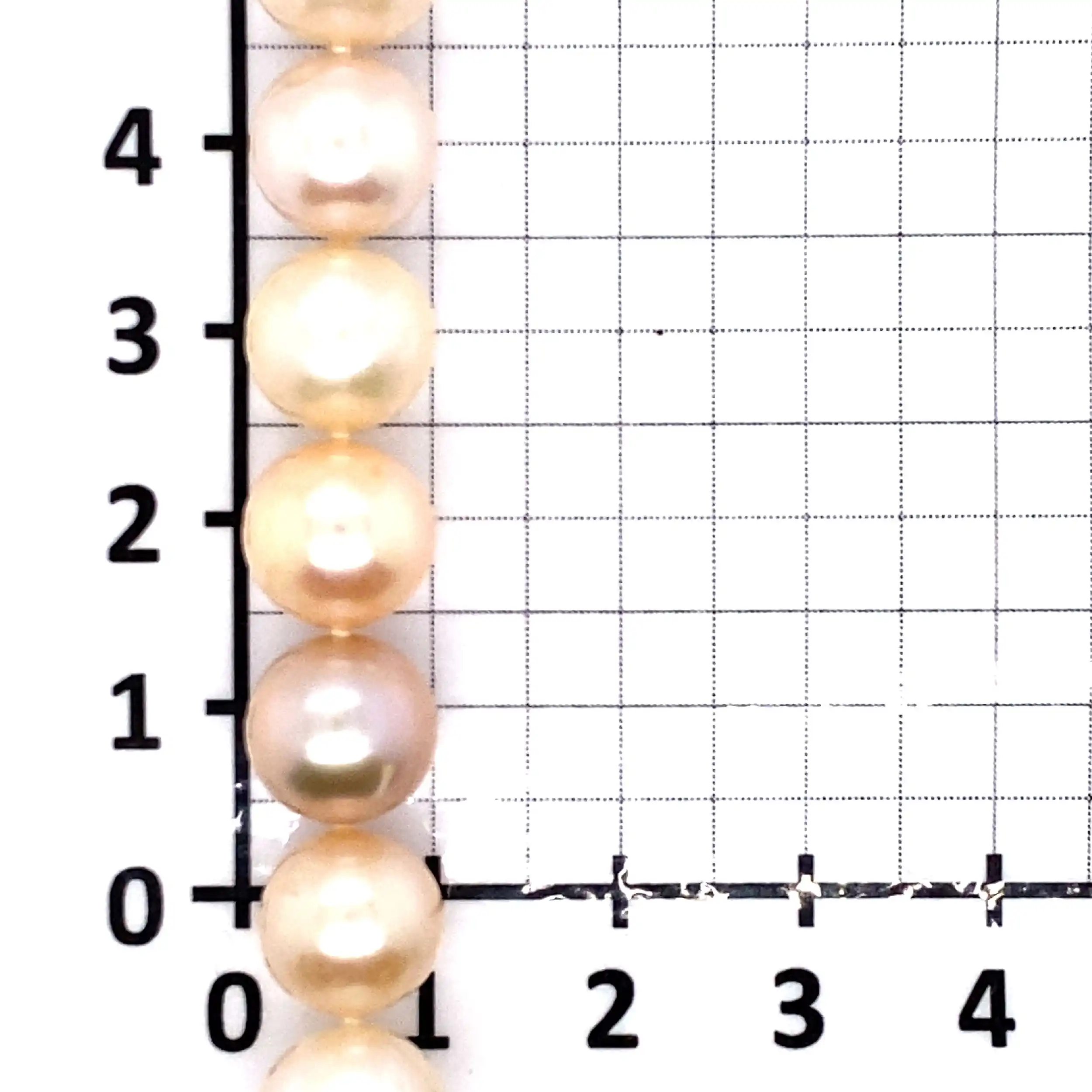 Süßwasserperlenkette mit Goldschließe Bicolor und Brillanten Süßwasserperlenkette mit Goldschließe Bicolor und Brillanten