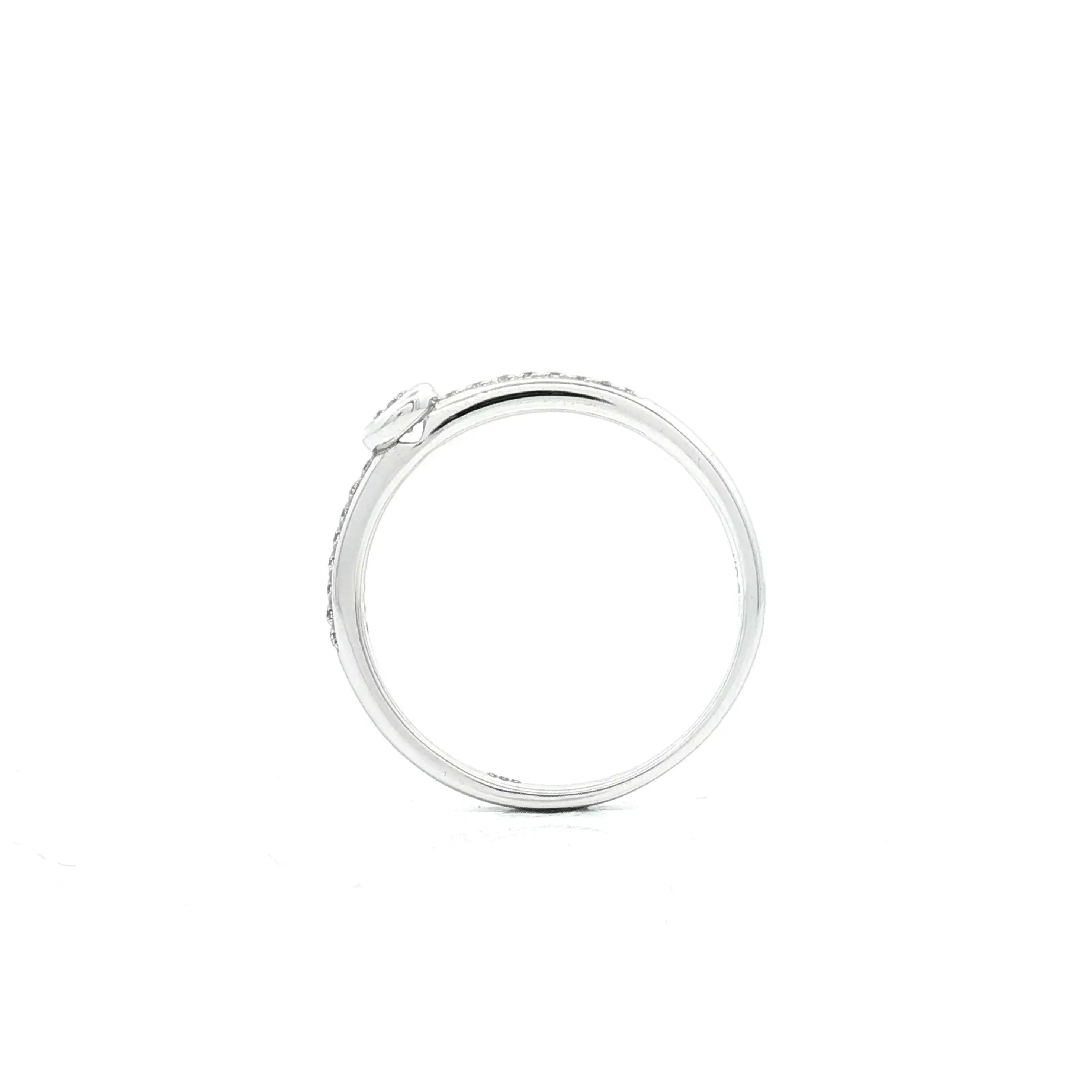 Ring Weißgold mit Brillanten Ring Weißgold mit Brillanten