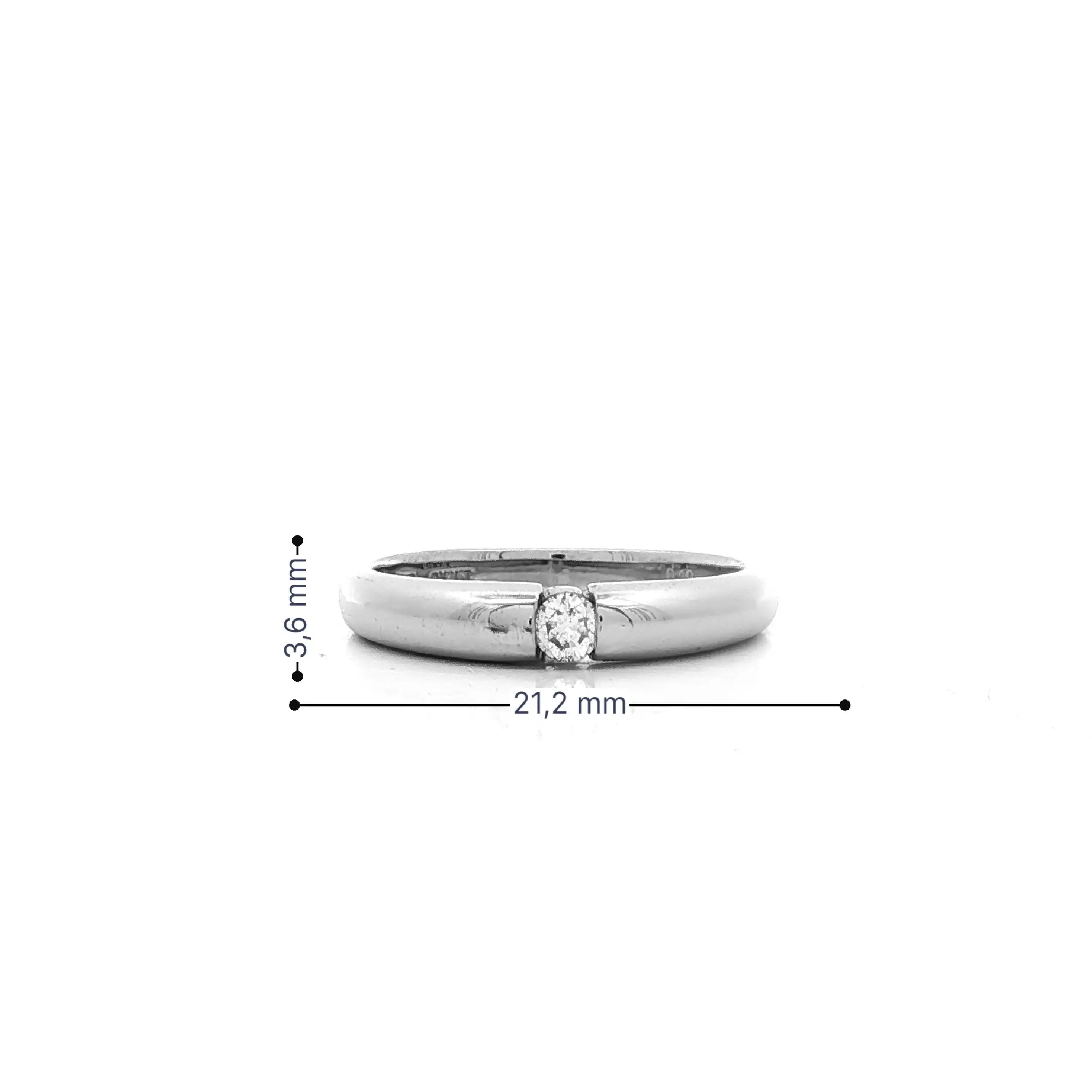 Ring Weißgold Christ mit Brillant, graviert mit 0,10 ct Ring Weißgold Christ mit Brillant, graviert mit 0,10 ct