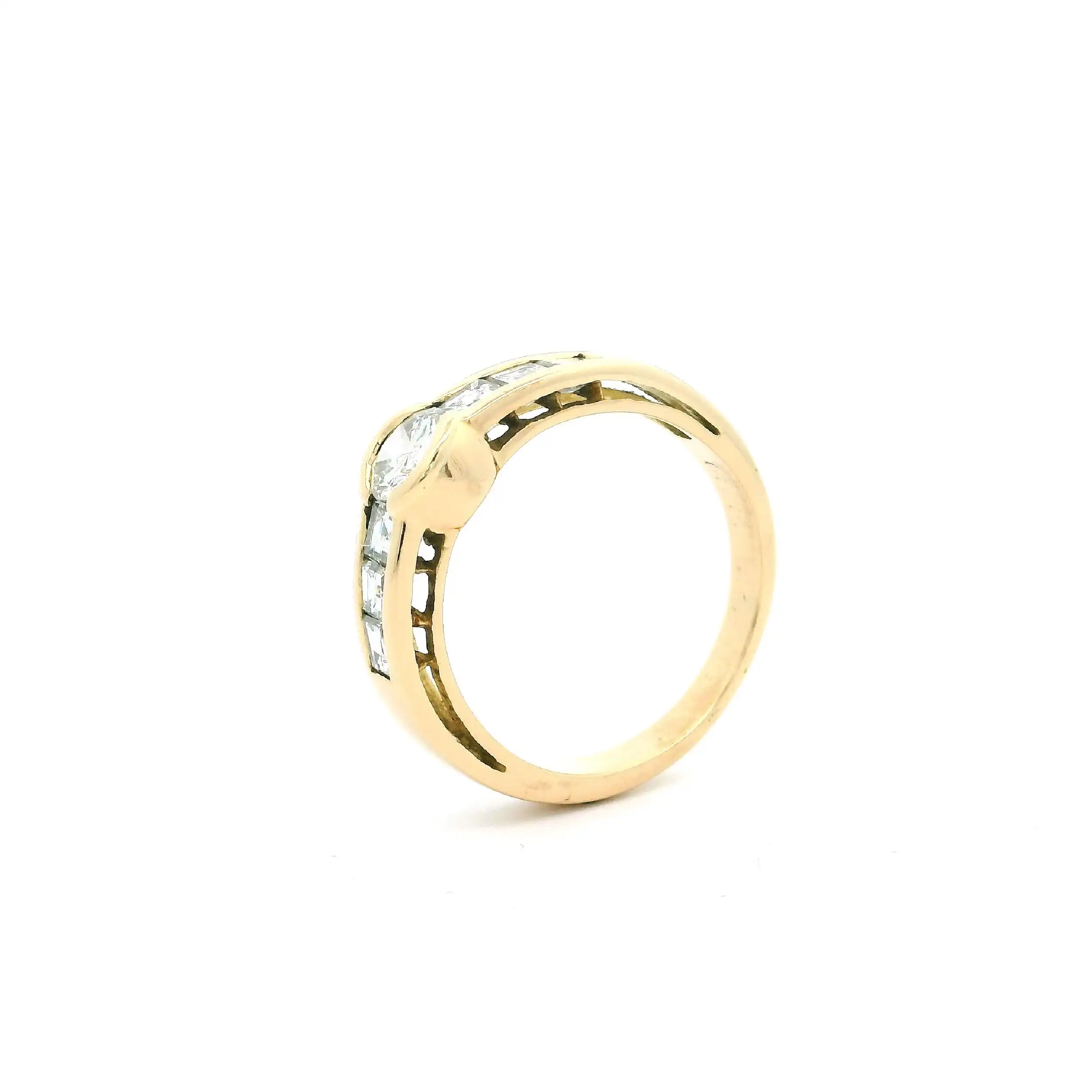 Ring Gelbgold mit Carée-Brillanten & Brillant