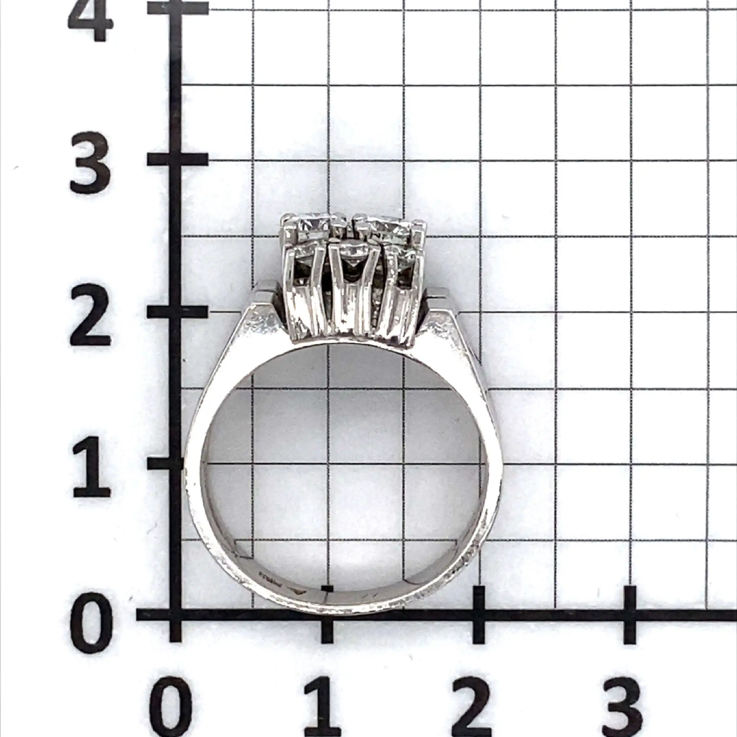 Ring Weißgold mit Brillanten Ring Weißgold mit Brillanten
