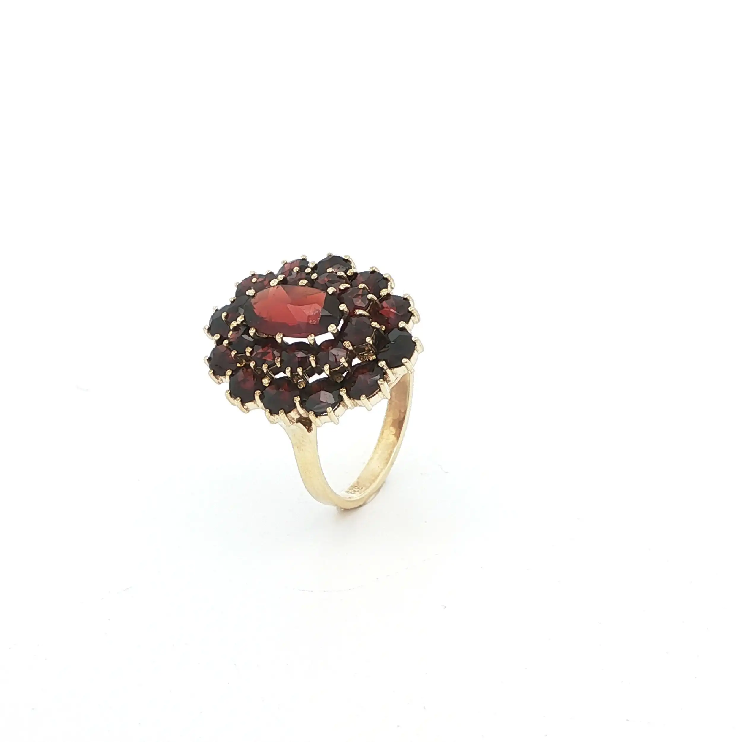 Ring Gelbgold mit Granat Ring Gelbgold mit Granat
