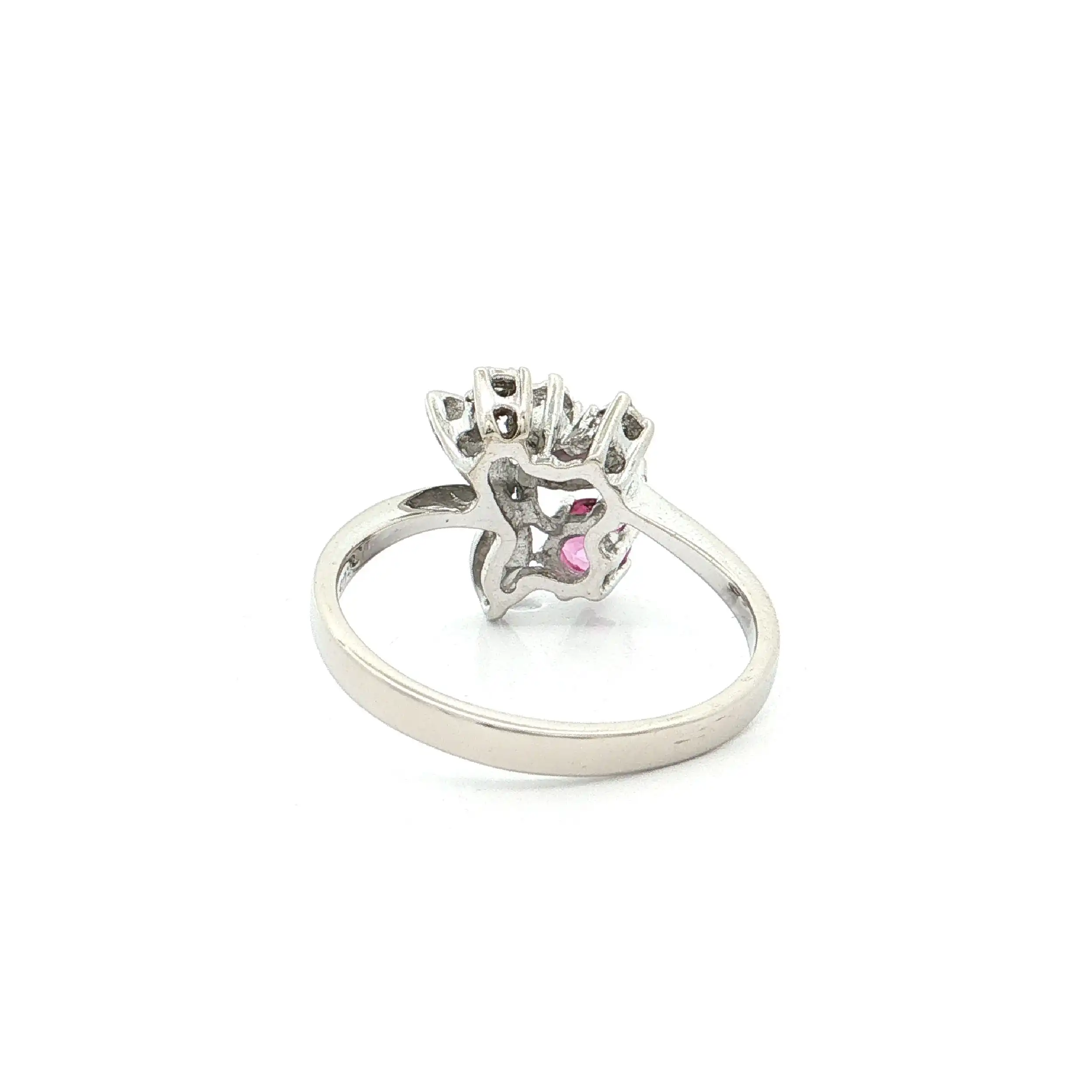 Ring Weißgold mit Rubin und Diamanten Ring Weißgold mit Rubin und Diamanten