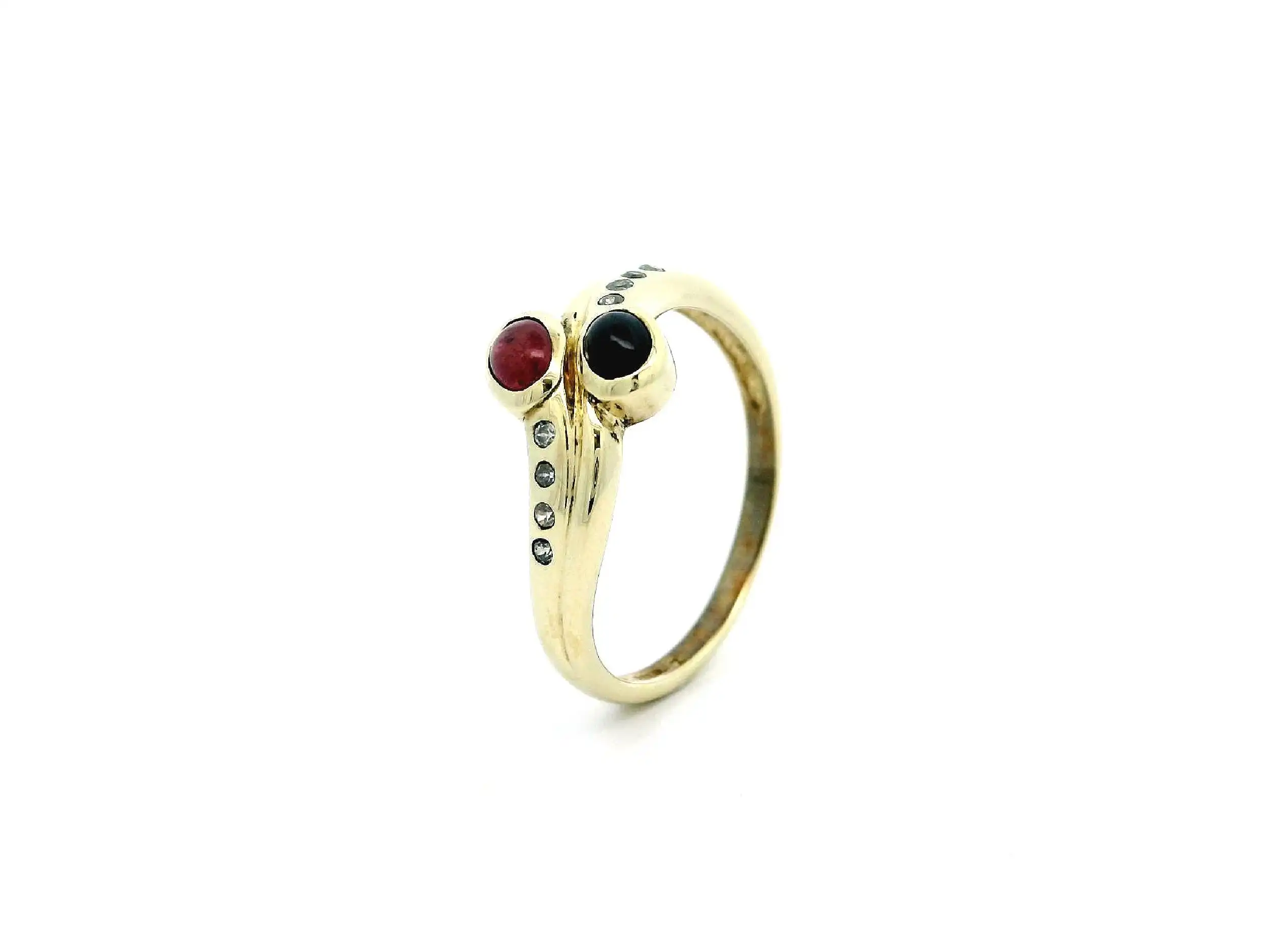 Ring Gelbgold mit Rubin, Saphir Cabochon & Zirkonia Ring Gelbgold mit Rubin, Saphir Cabochon & Zirkonia