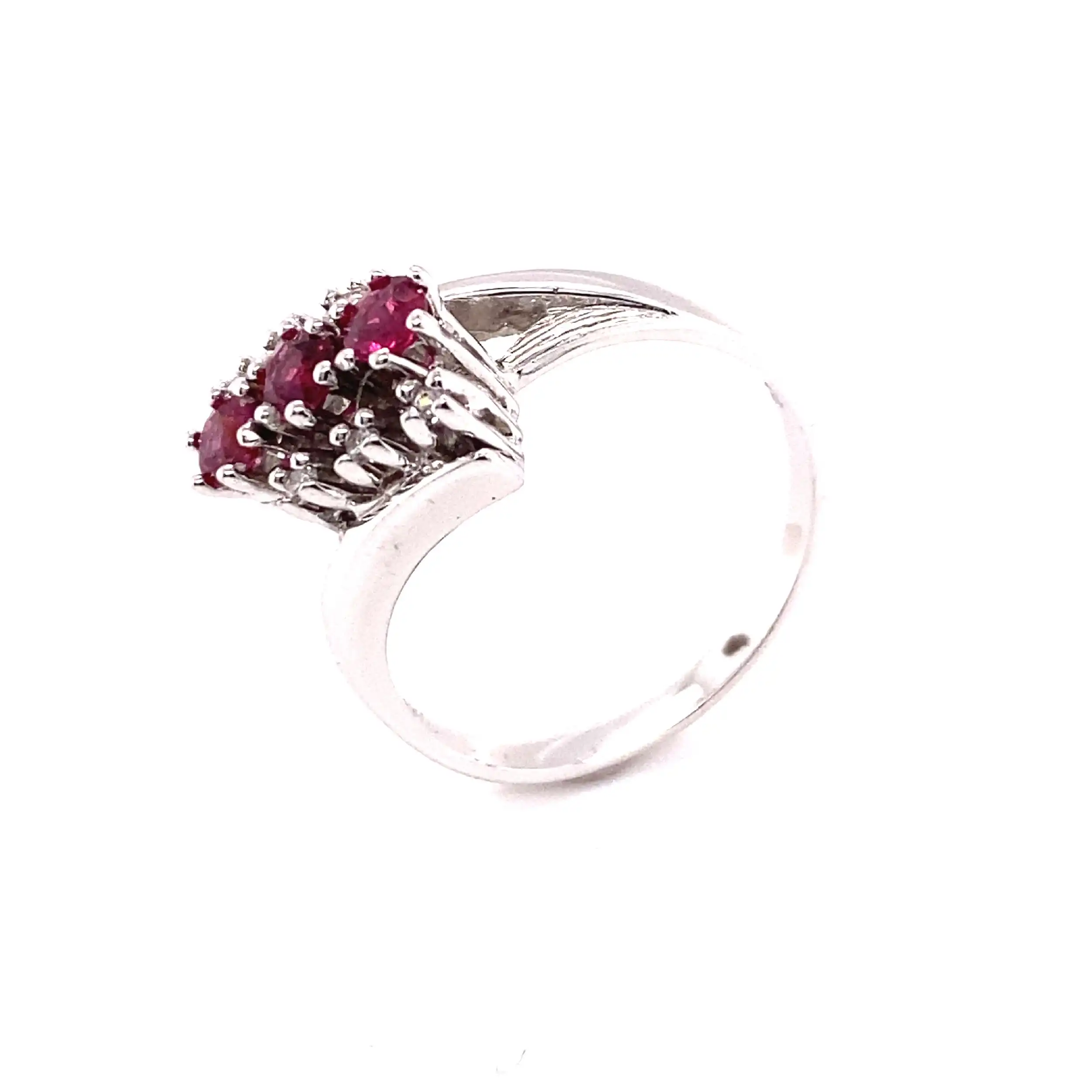 Ring Weißgold mit Rubinen und Diamanten Ring Weißgold mit Rubinen und Diamanten