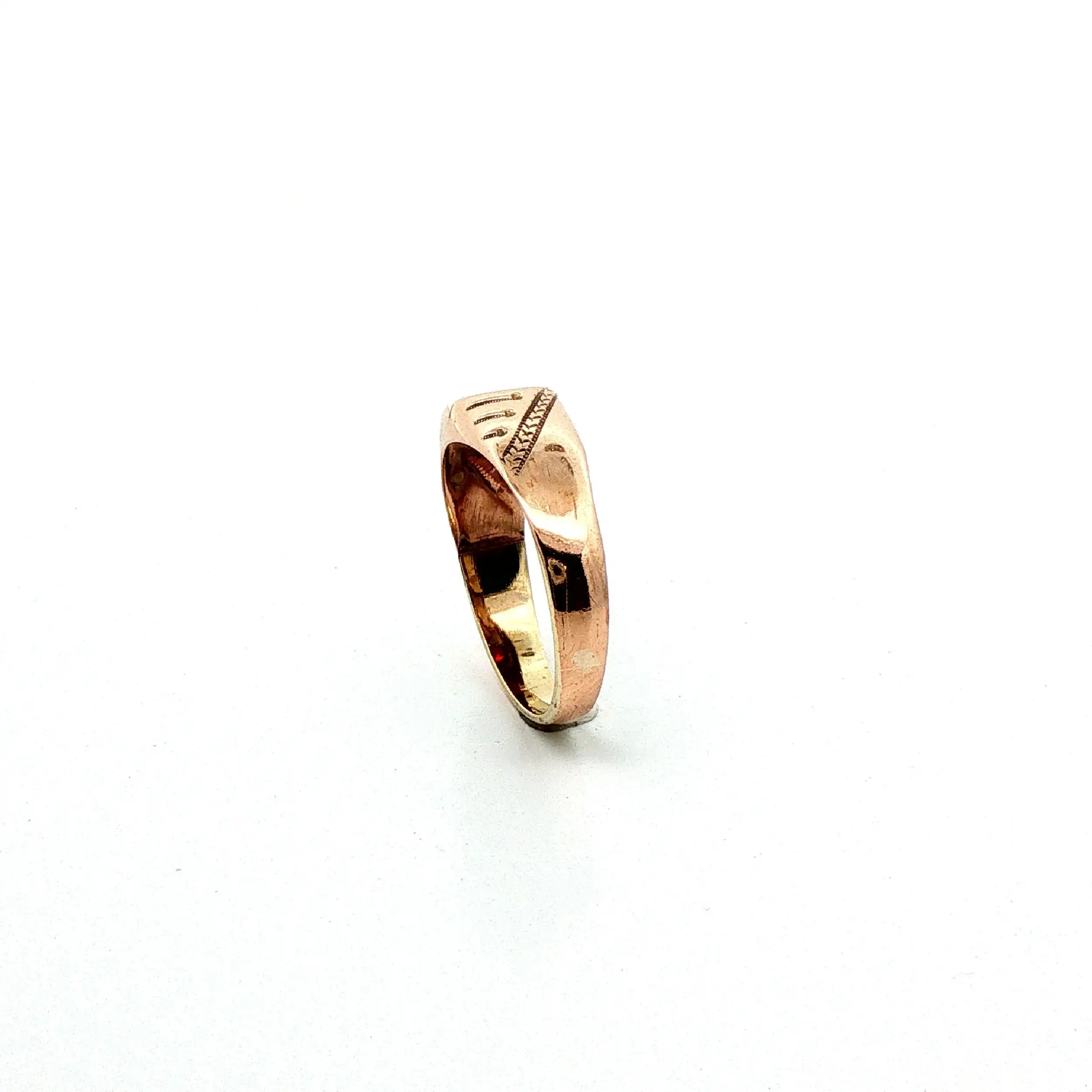 Ring Rotgold mit rotem Farbstein