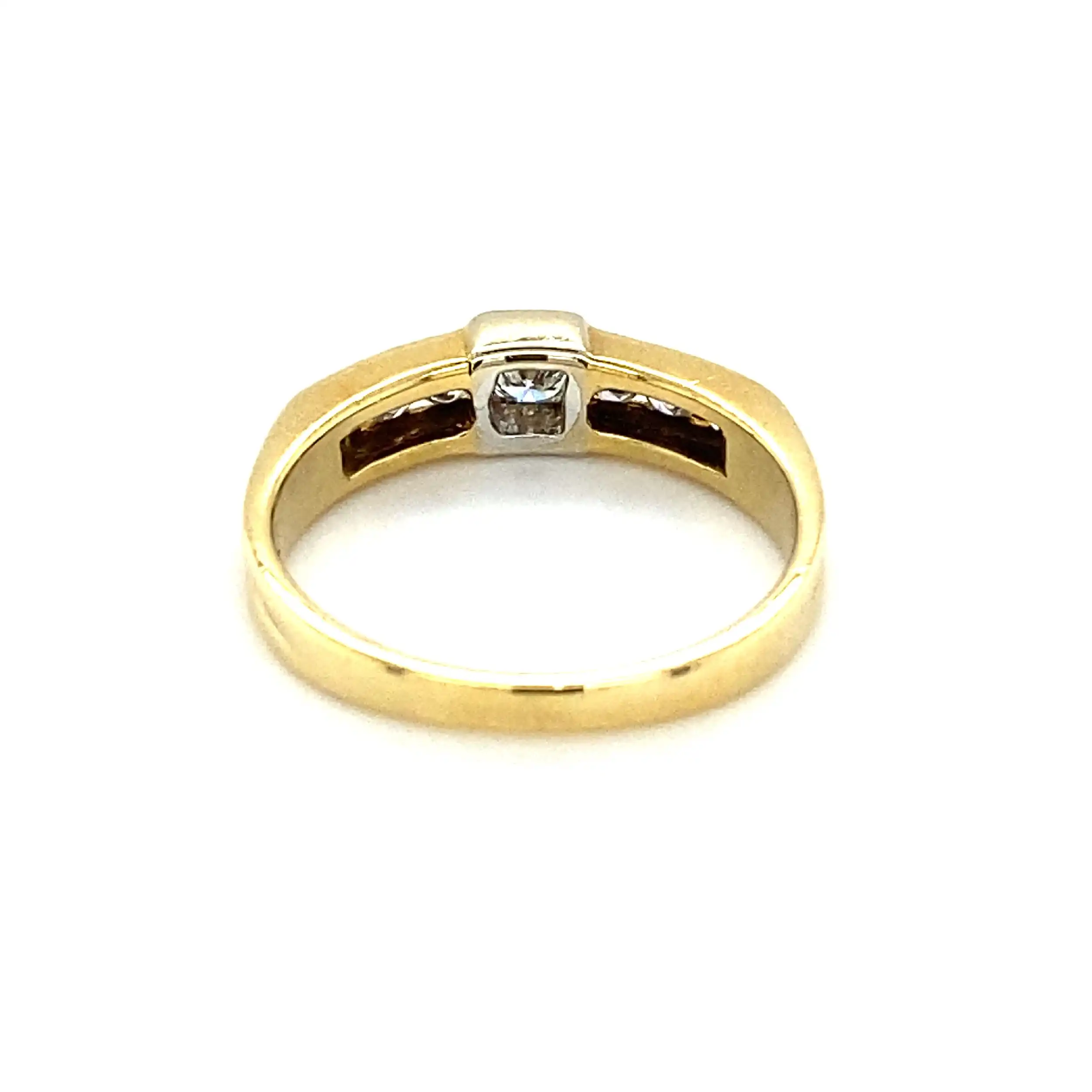 Ring Bicolor mit Brillanten Ring Bicolor mit Brillanten