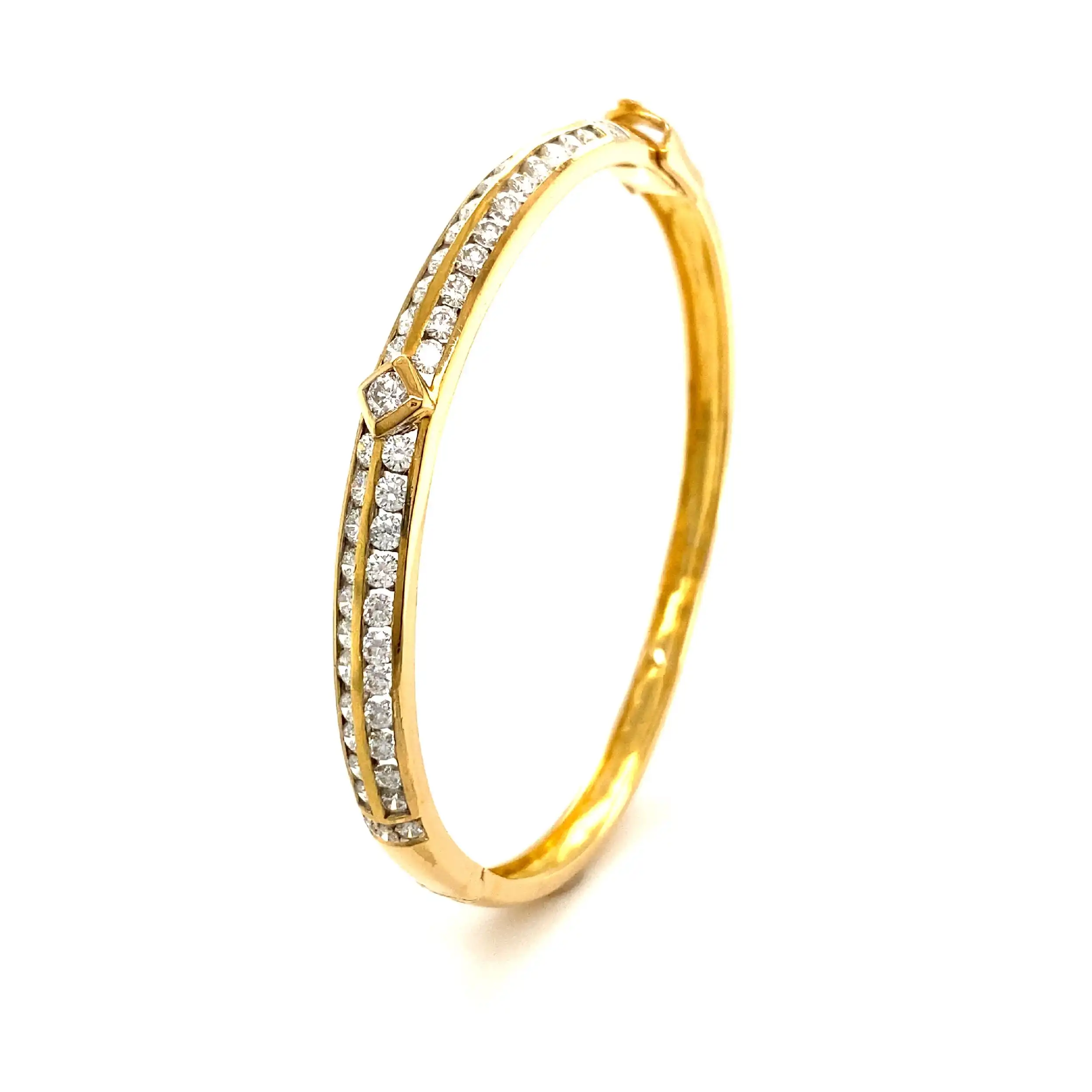 Armreif Gelbgold mit Brillanten Armreif Gelbgold mit Brillanten