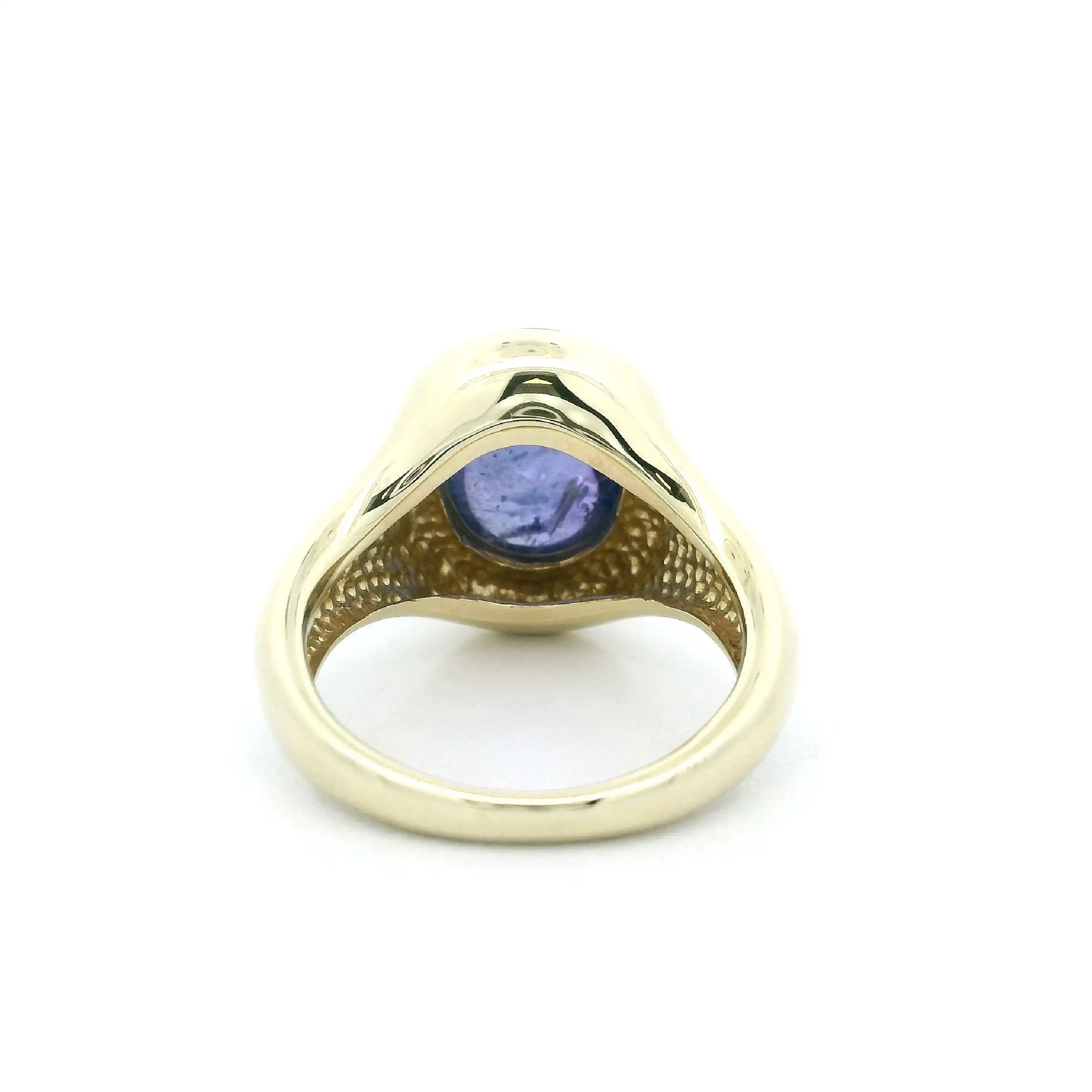 Ring Gelbgold mit Cordierit Cabochon Ring Gelbgold mit Cordierit Cabochon