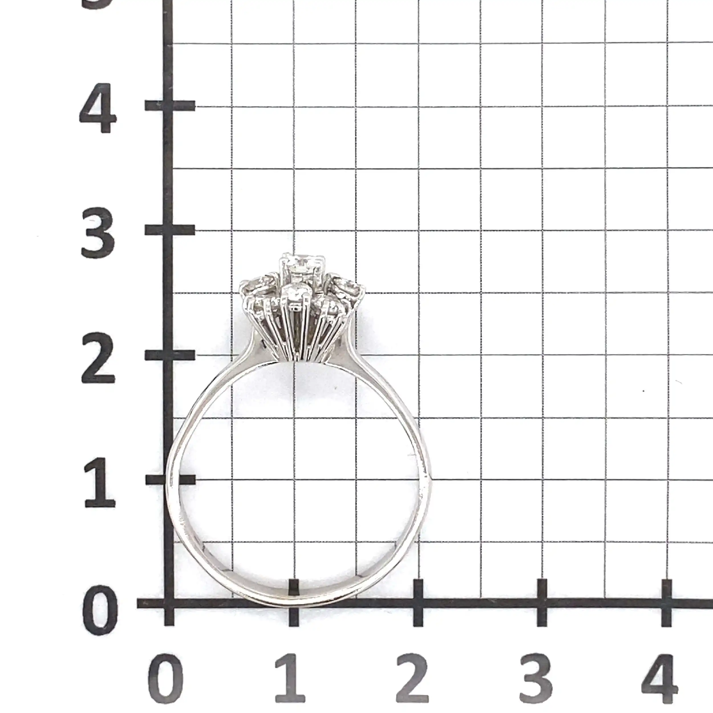 Ring Weißgold mit Brillanten, graviert mit 0,63 Ring Weißgold mit Brillanten, graviert mit 0,63