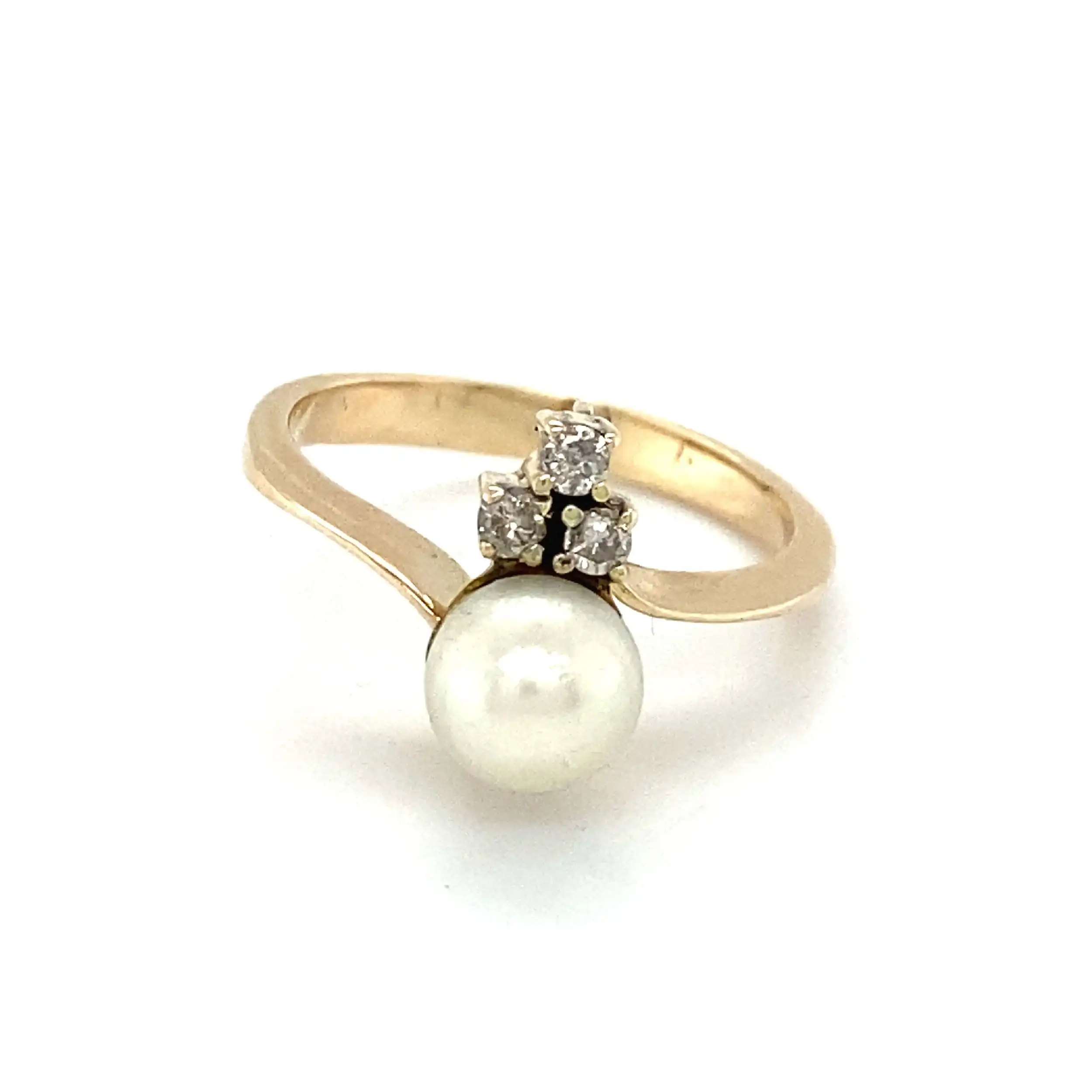 Ringn Gelbgold mit Perle und Brillanten Ringn Gelbgold mit Perle und Brillanten