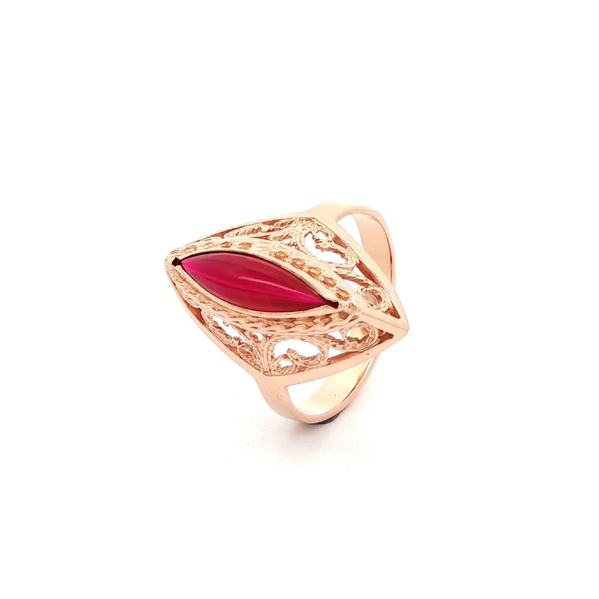 Ring Rotgold mit rotem Farbstein Ring Rotgold mit rotem Farbstein