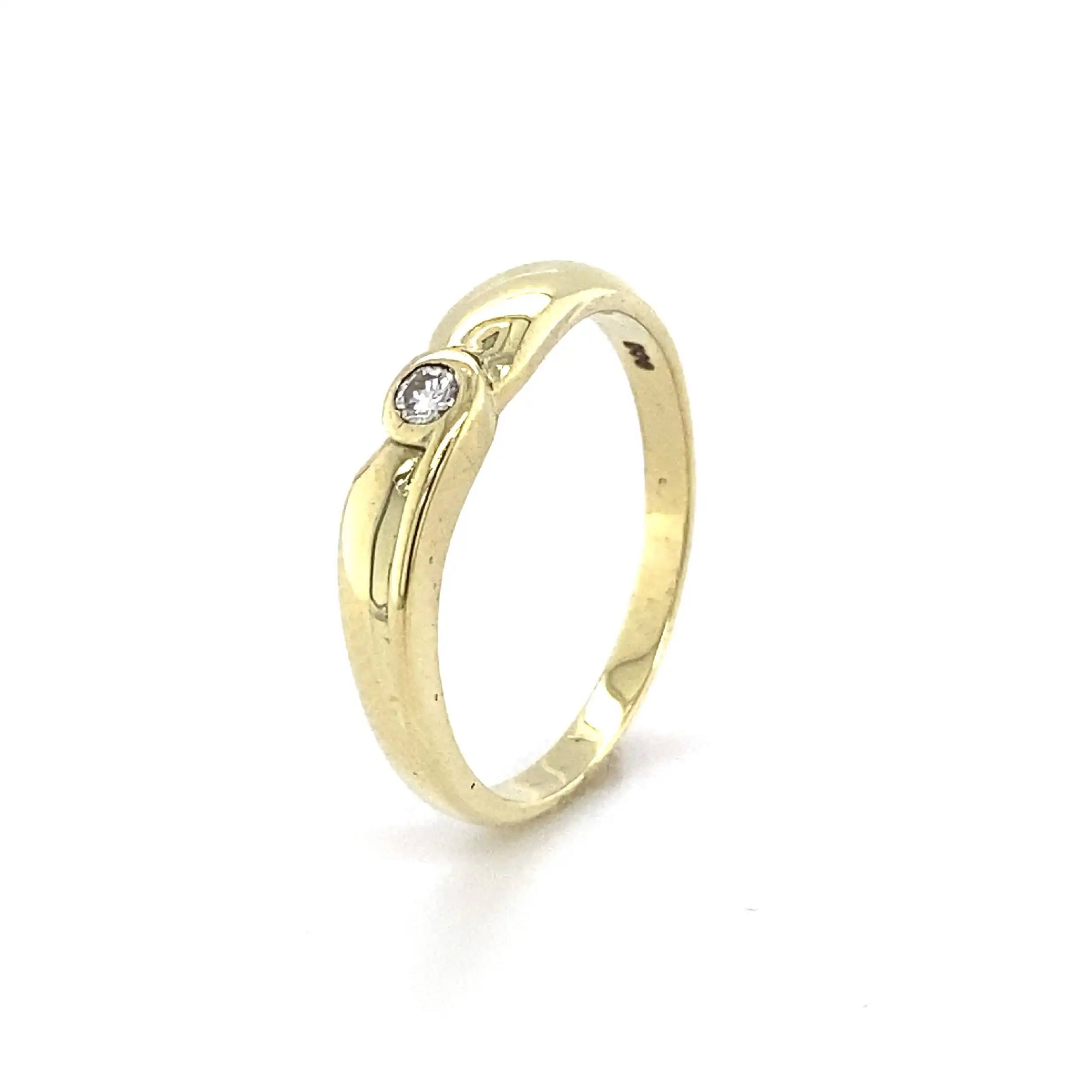 Ring Gelbgold mit Brillant, graviert mit 0,08ct Ring Gelbgold mit Brillant, graviert mit 0,08ct