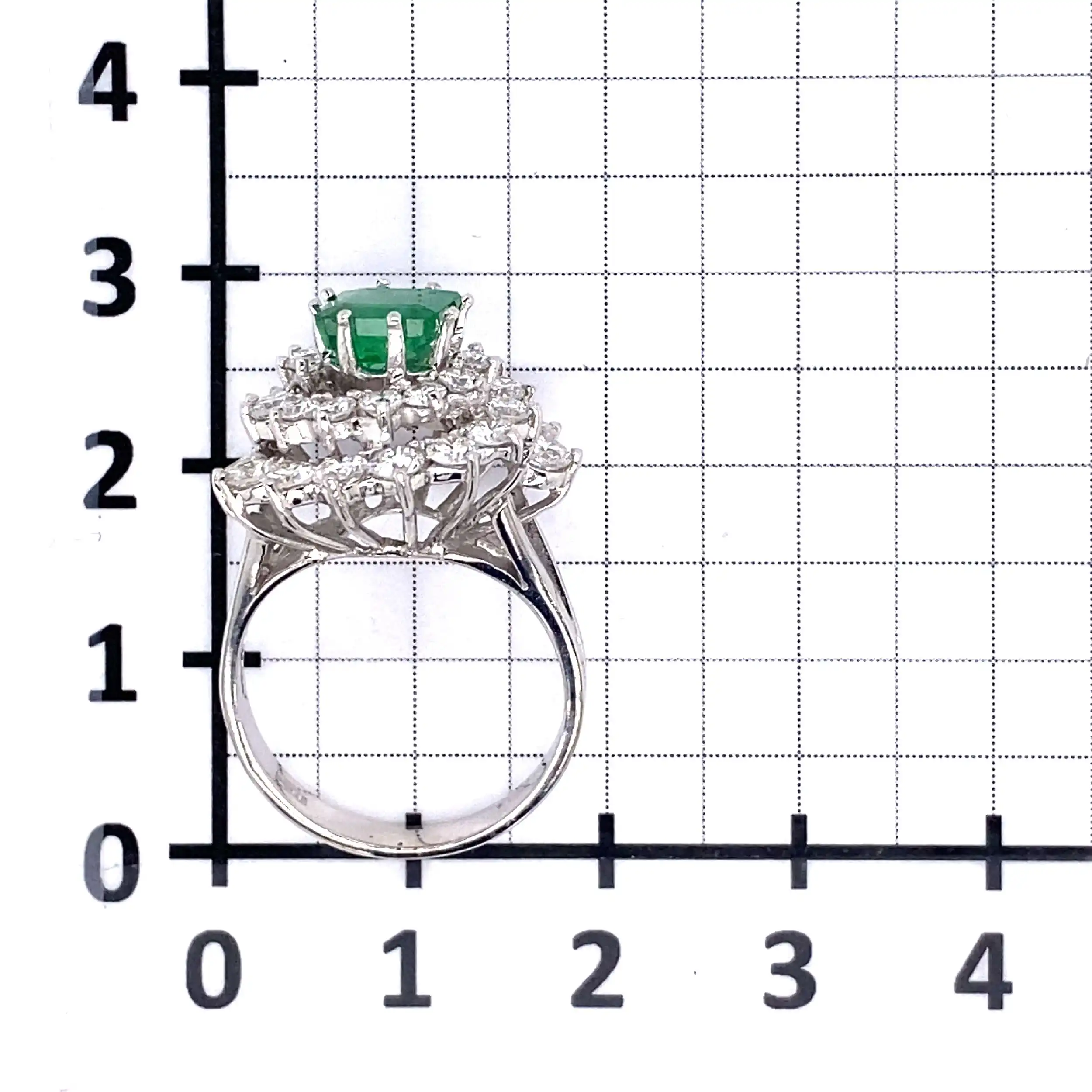 Ring Weißgold mit Smaragd und Brillanten