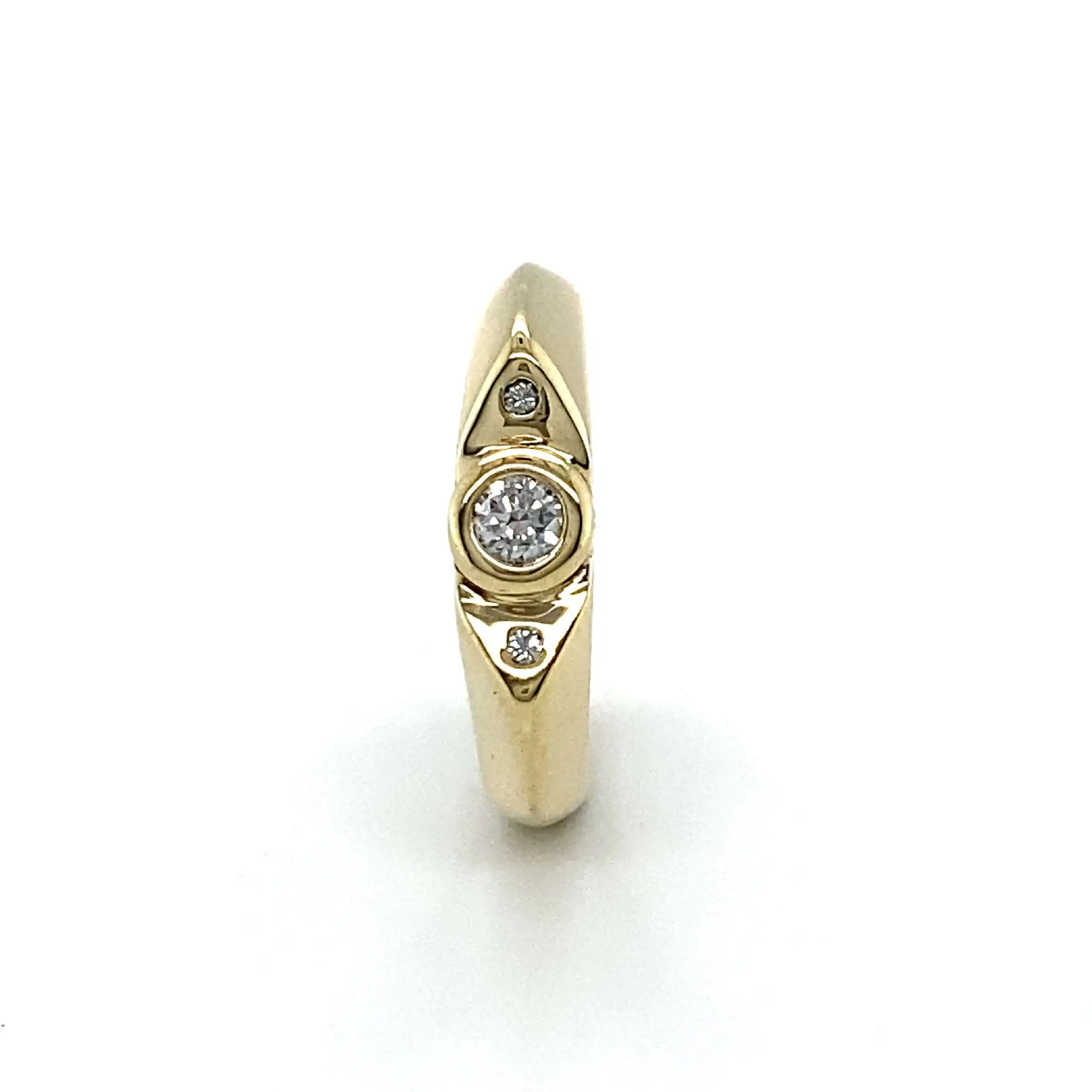 Ring Gelbgold mit Brillanten, graviert mit 0,14ct Ring Gelbgold mit Brillanten, graviert mit 0,14ct