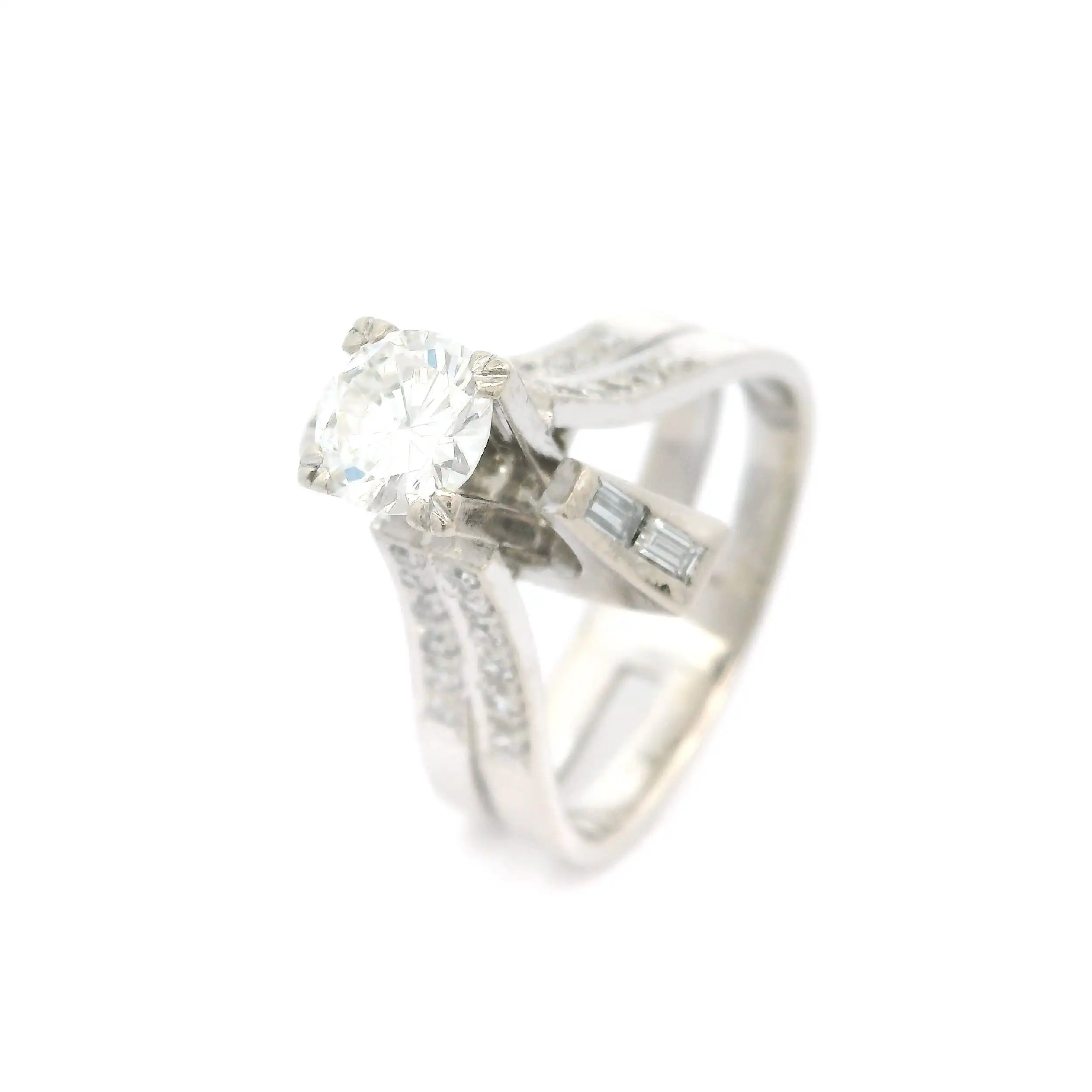 Ring Weißgold mit Diamanten Ring Weißgold mit Diamanten