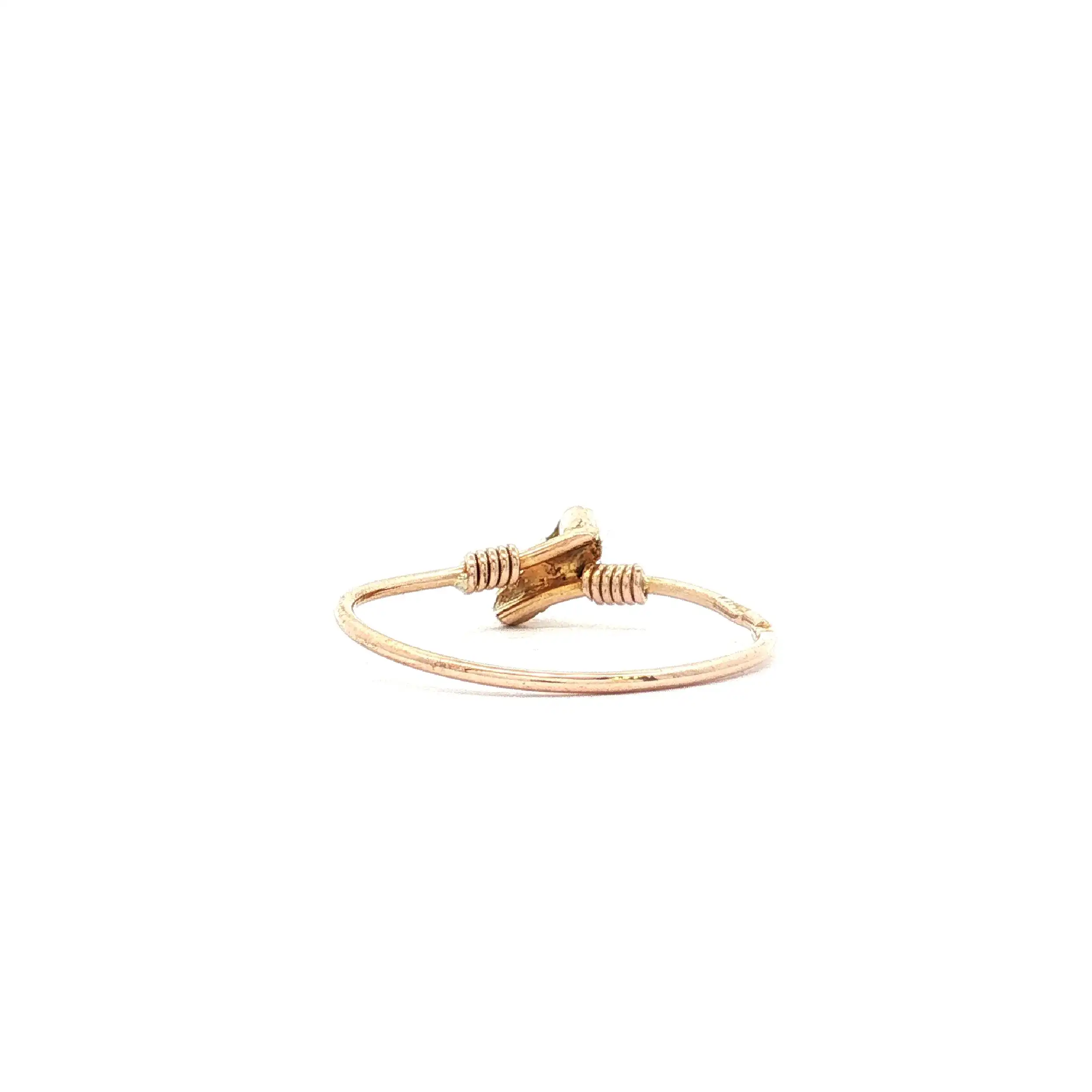 Ring Roségold mit grünen Steinen