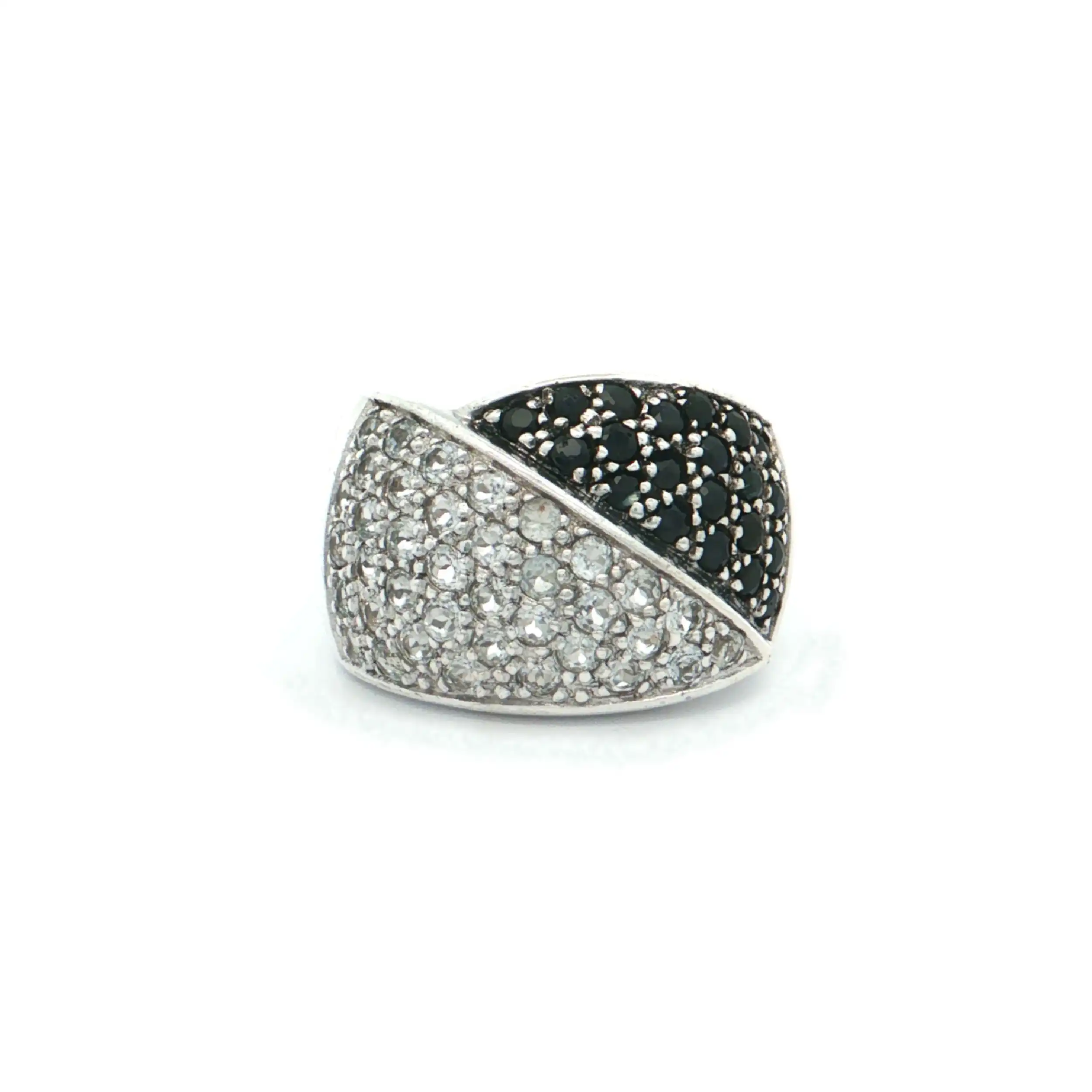 Ring Silber mit schwarzen und weißen Zirkonia Ring Silber mit schwarzen und weißen Zirkonia
