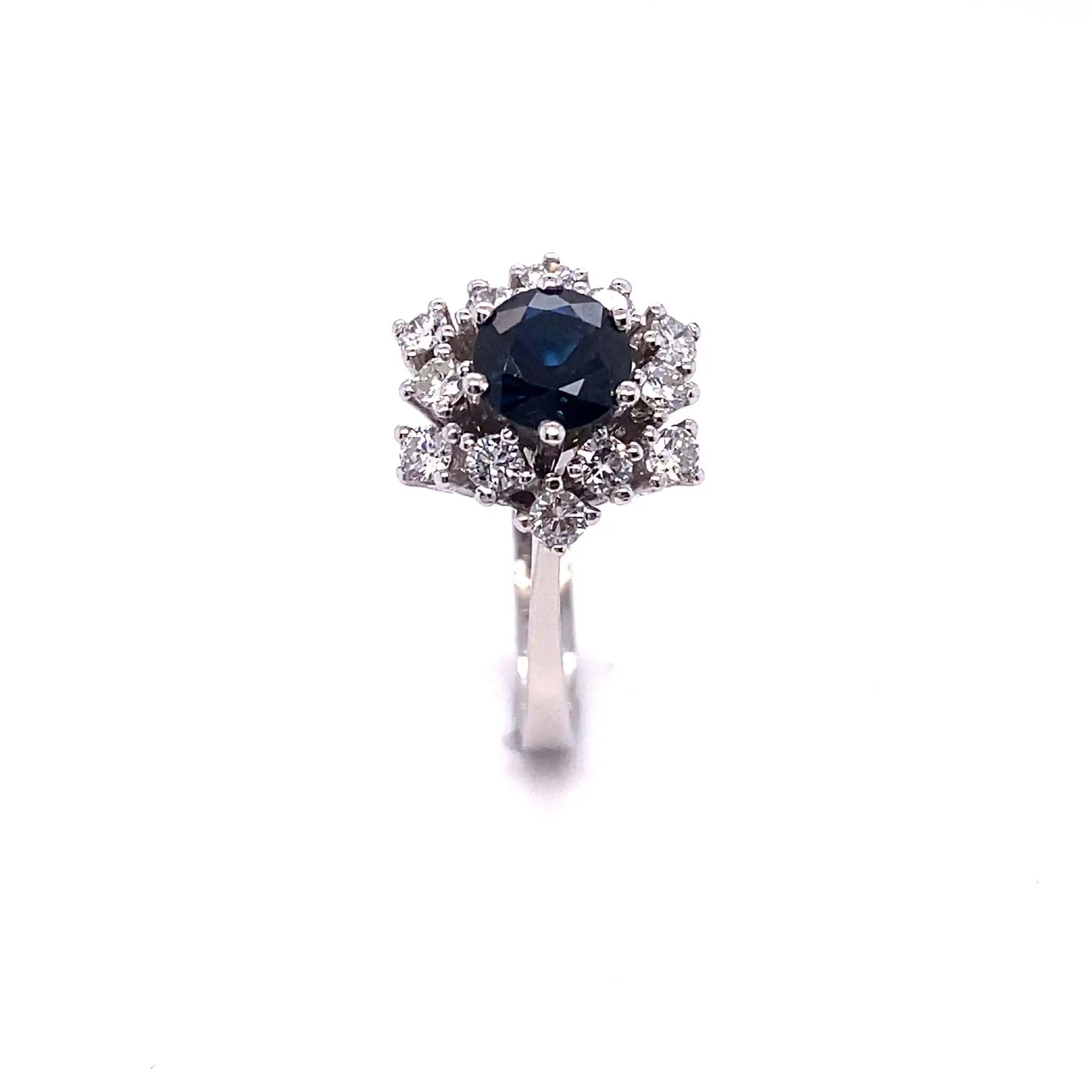Ring Weißgold mit Brillanten mit 0,70ct. gestempelt und blauem Farbstein Ring Weißgold mit Brillanten mit 0,70ct. gestempelt und blauem Farbstein