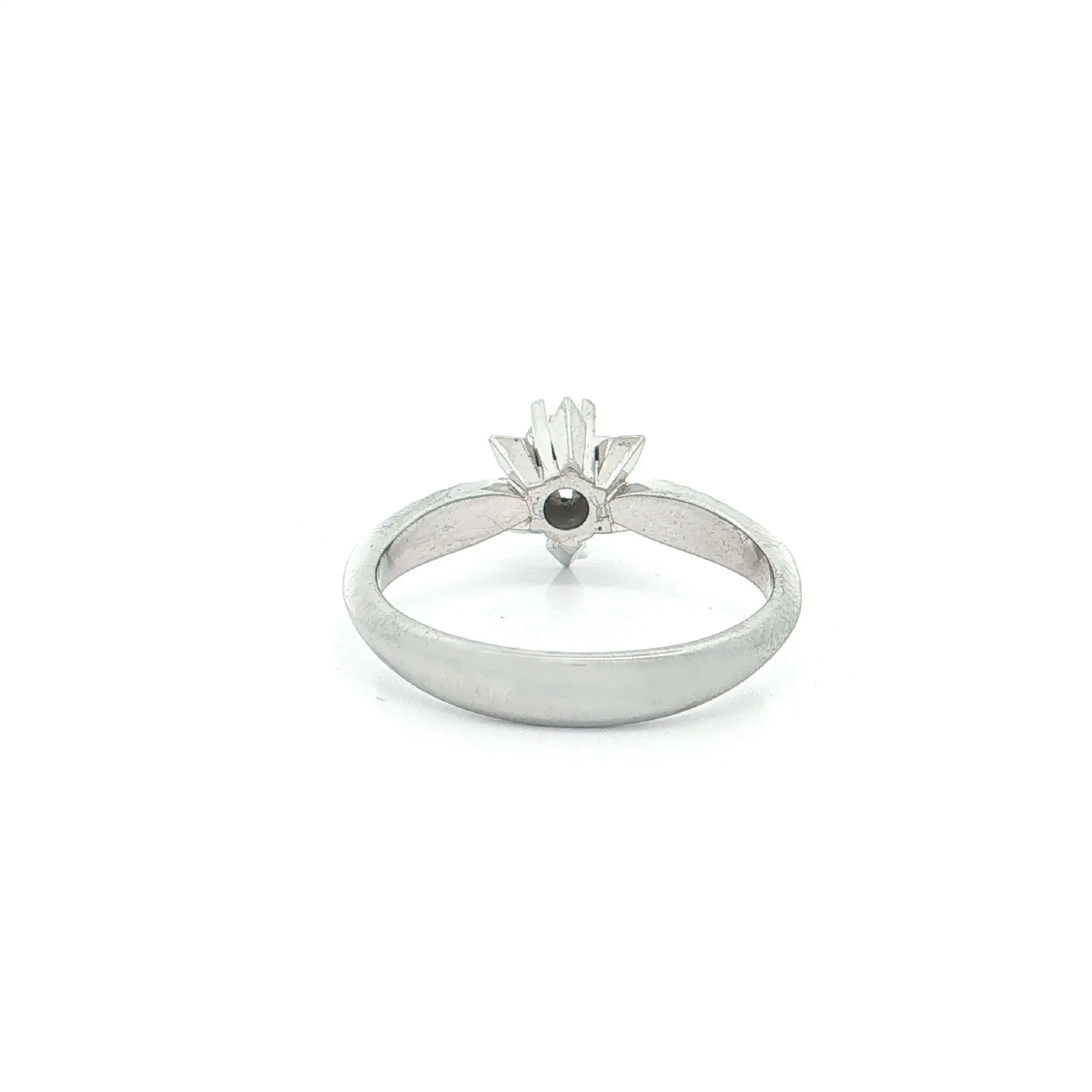 Ring Weißgold mit Brillant, graviert mit 0,13ct Ring Weißgold mit Brillant, graviert mit 0,13ct