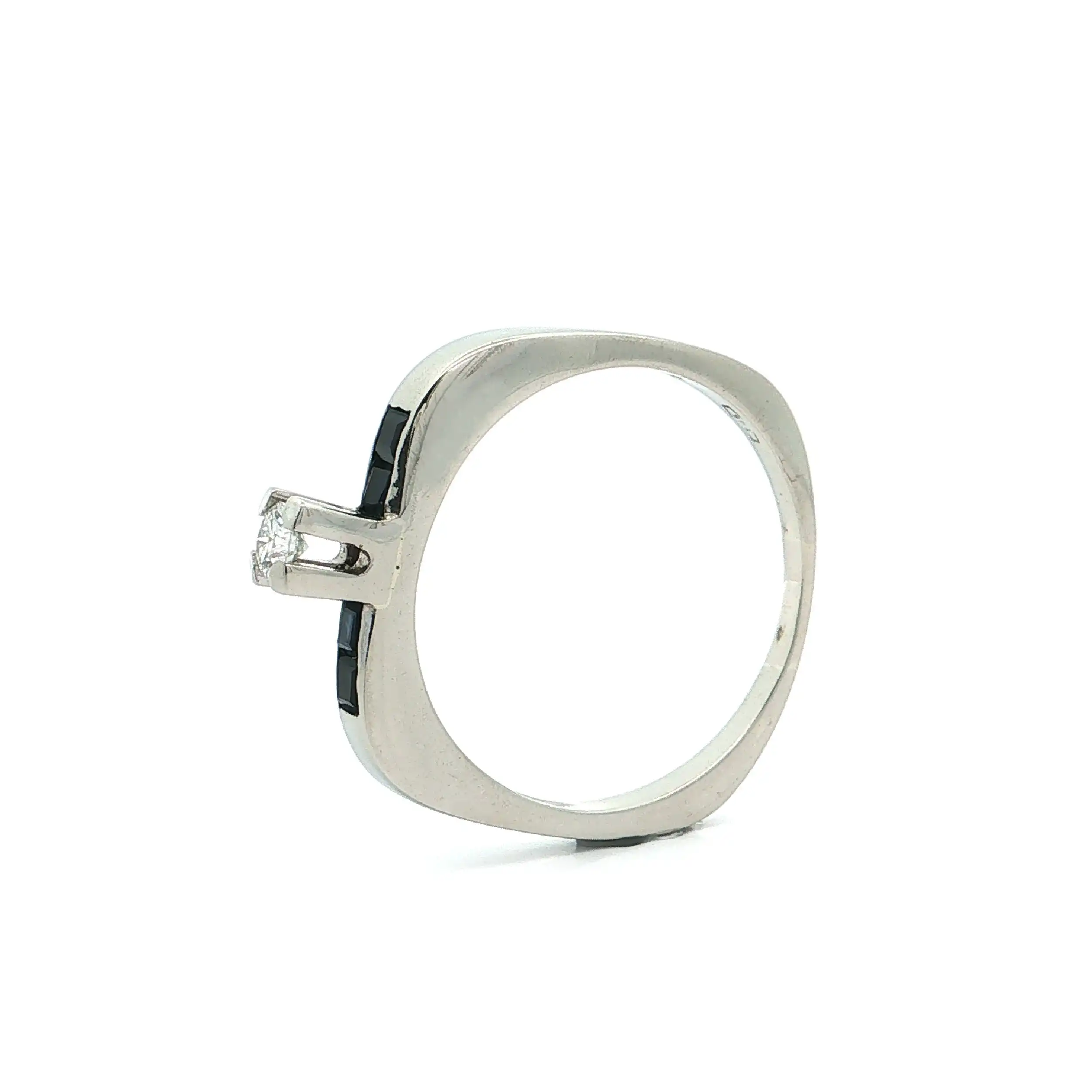 Ring Weißgold mit Brillant und Saphiren Ring Weißgold mit Brillant und Saphiren