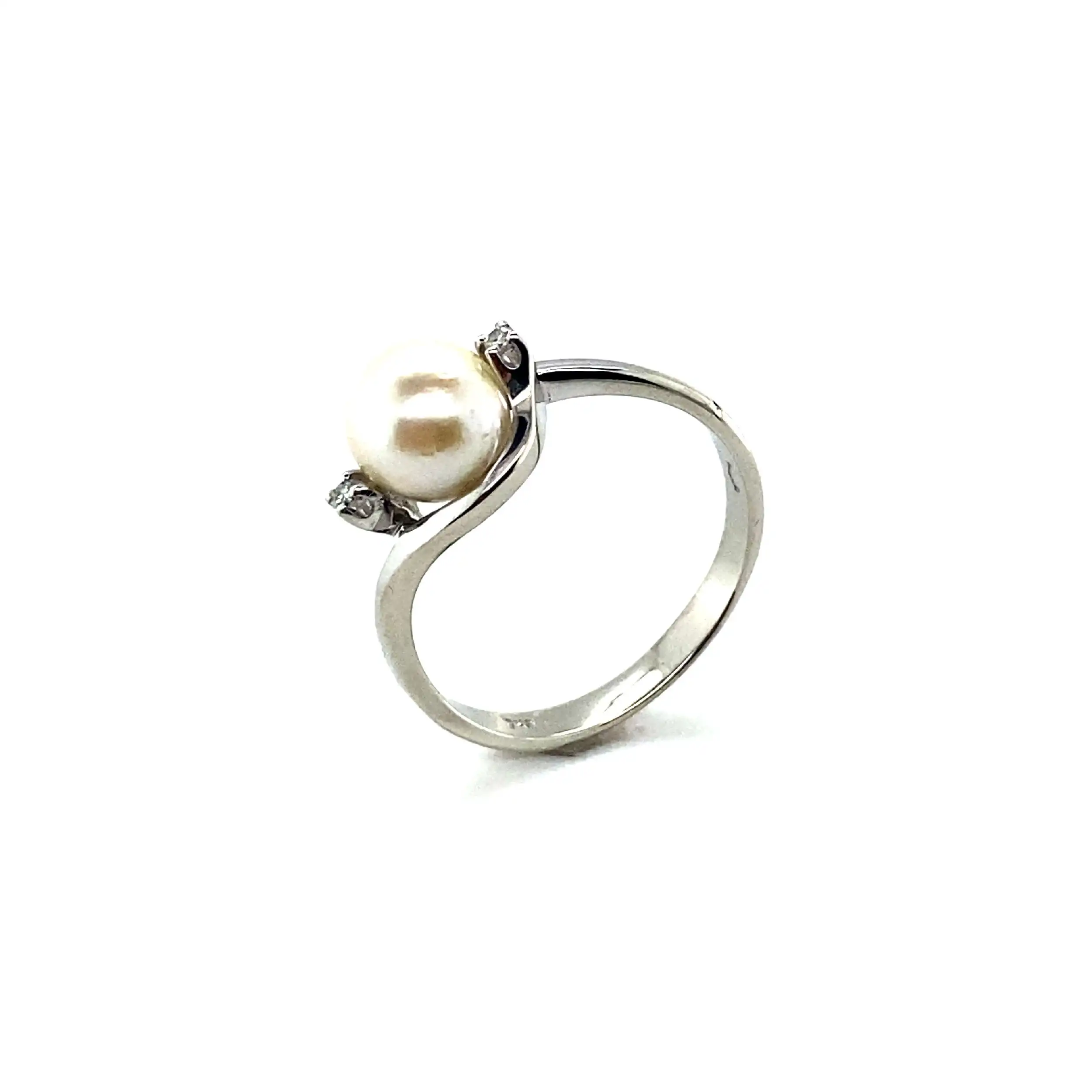 Ring Weißgold mit Perle und Diamanten Ring Weißgold mit Perle und Diamanten