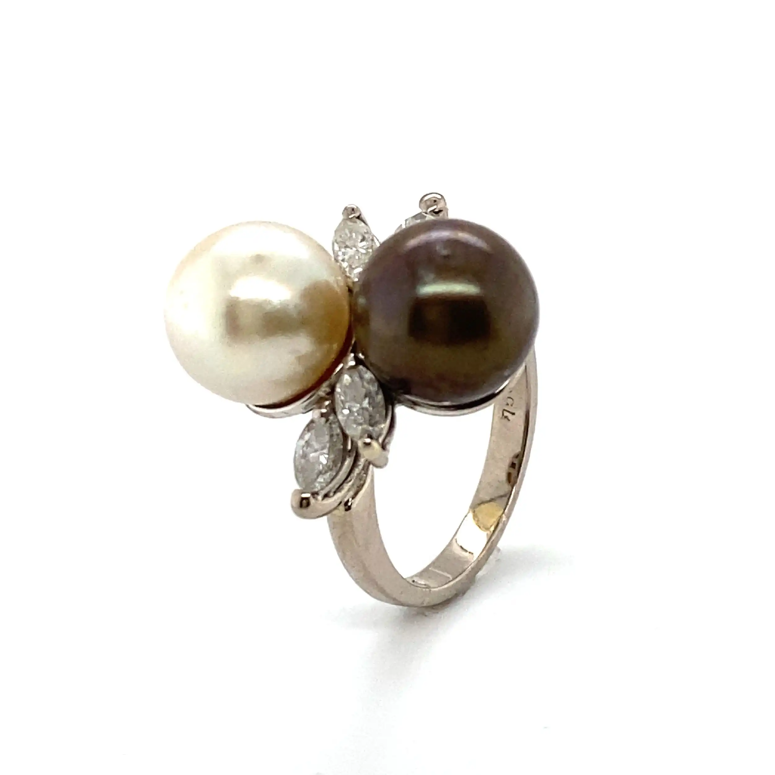 Ring Weißgold mit Perlen und Marquise Diamanten Ring Weißgold mit Perlen und Marquise Diamanten