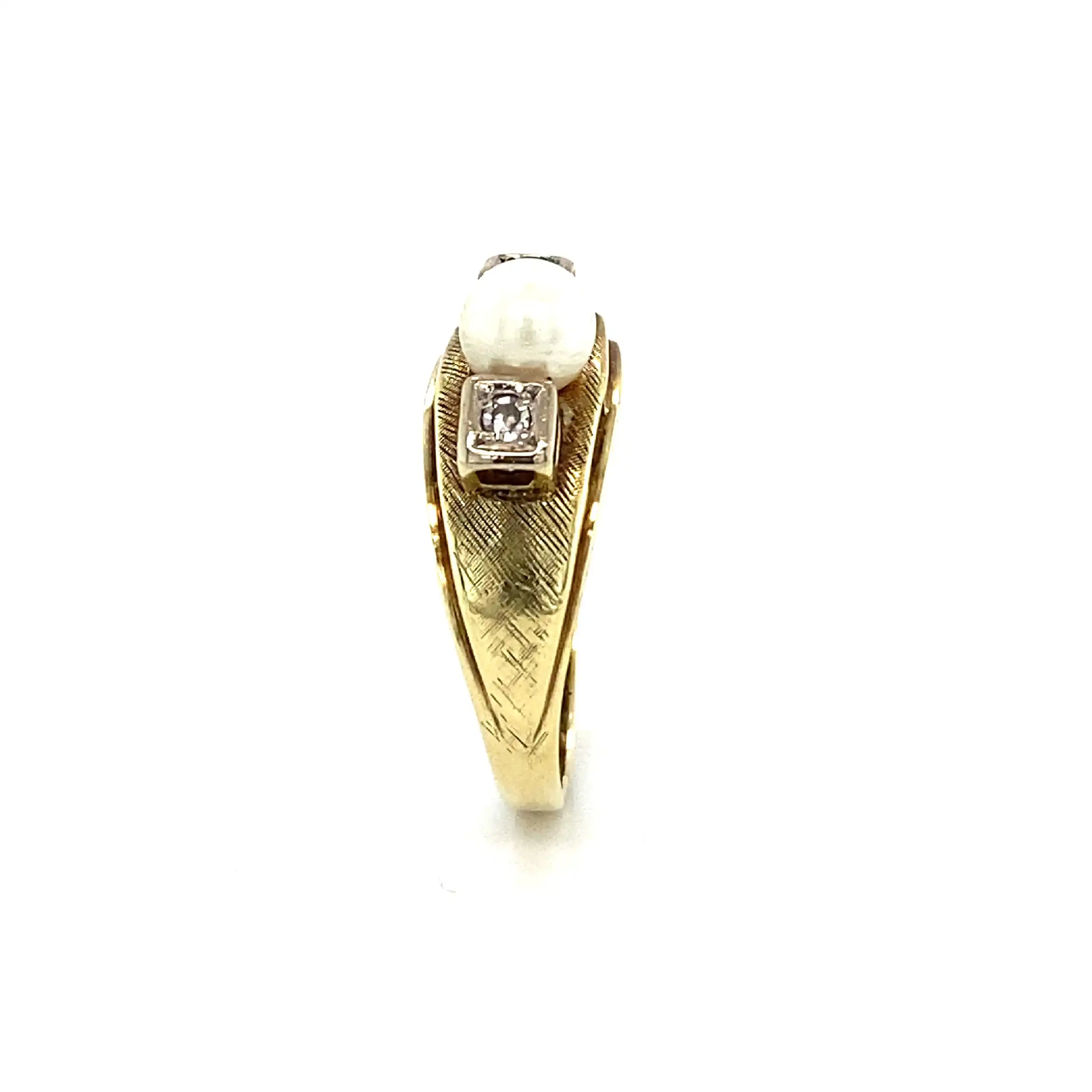 Ring Gelbgold mit Perle & Diamanten Ring Gelbgold mit Perle & Diamanten