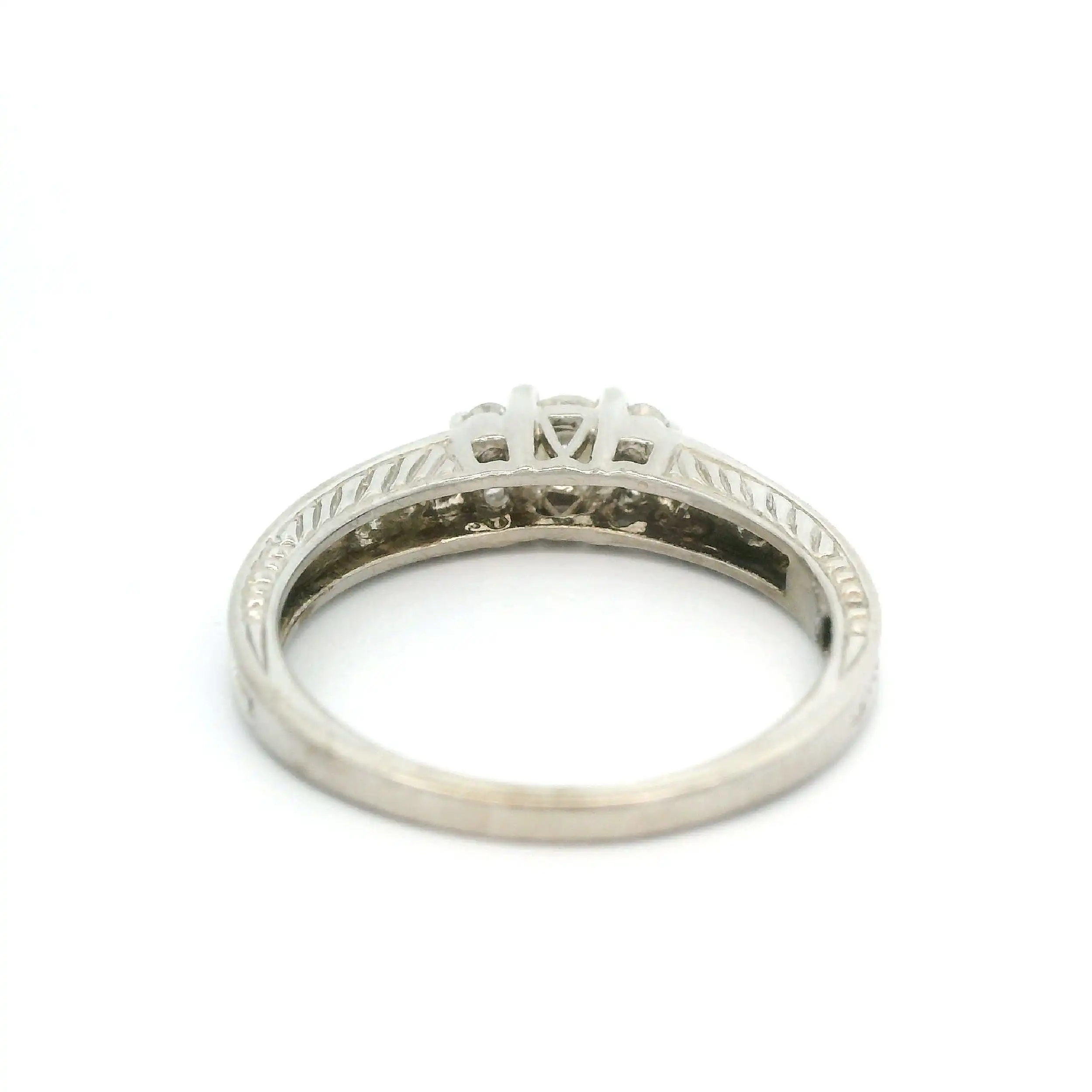 Ring Weißgold mit Brillant Ring Weißgold mit Brillant