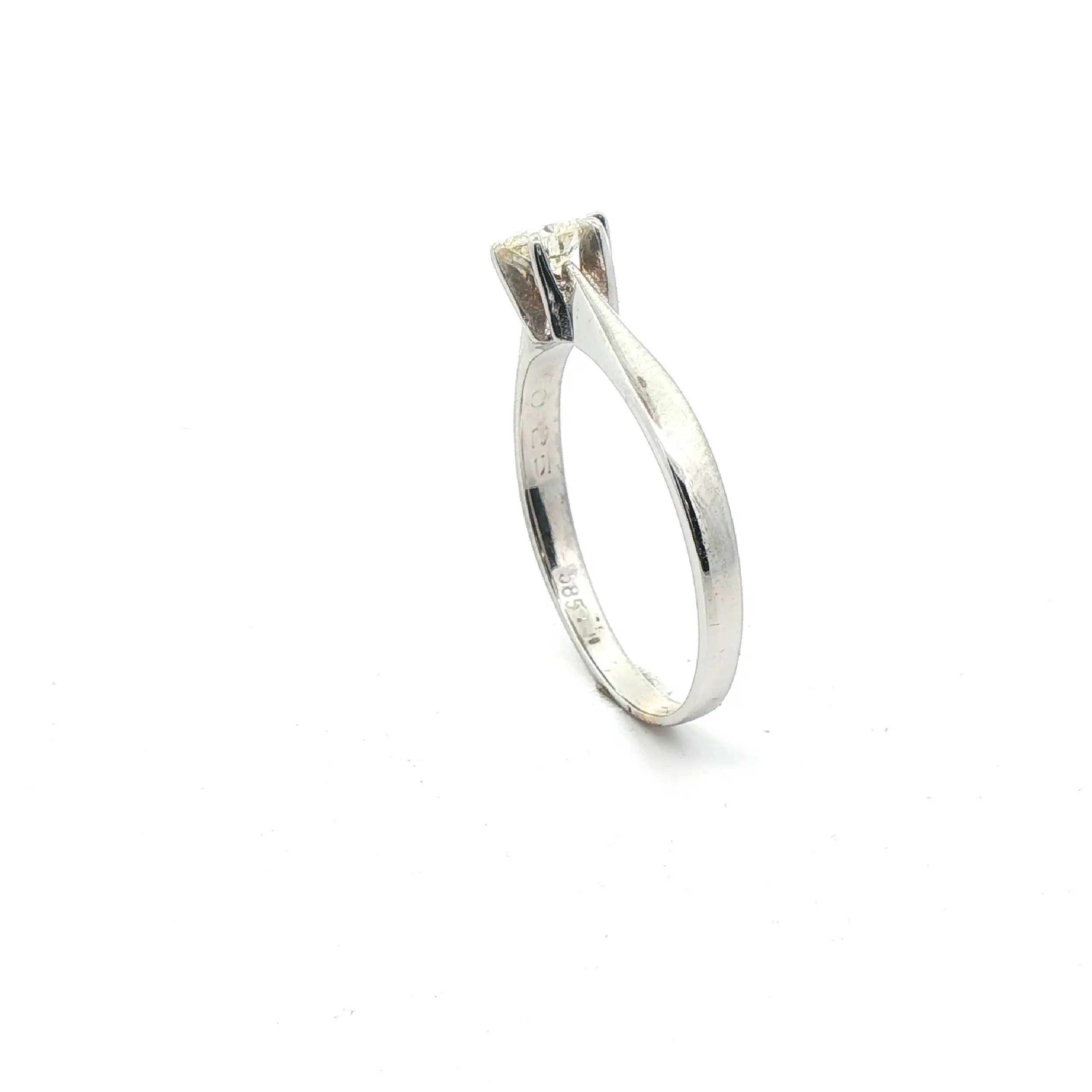 Ring Weißgold mit Brillant, graviert mit 0.25ct