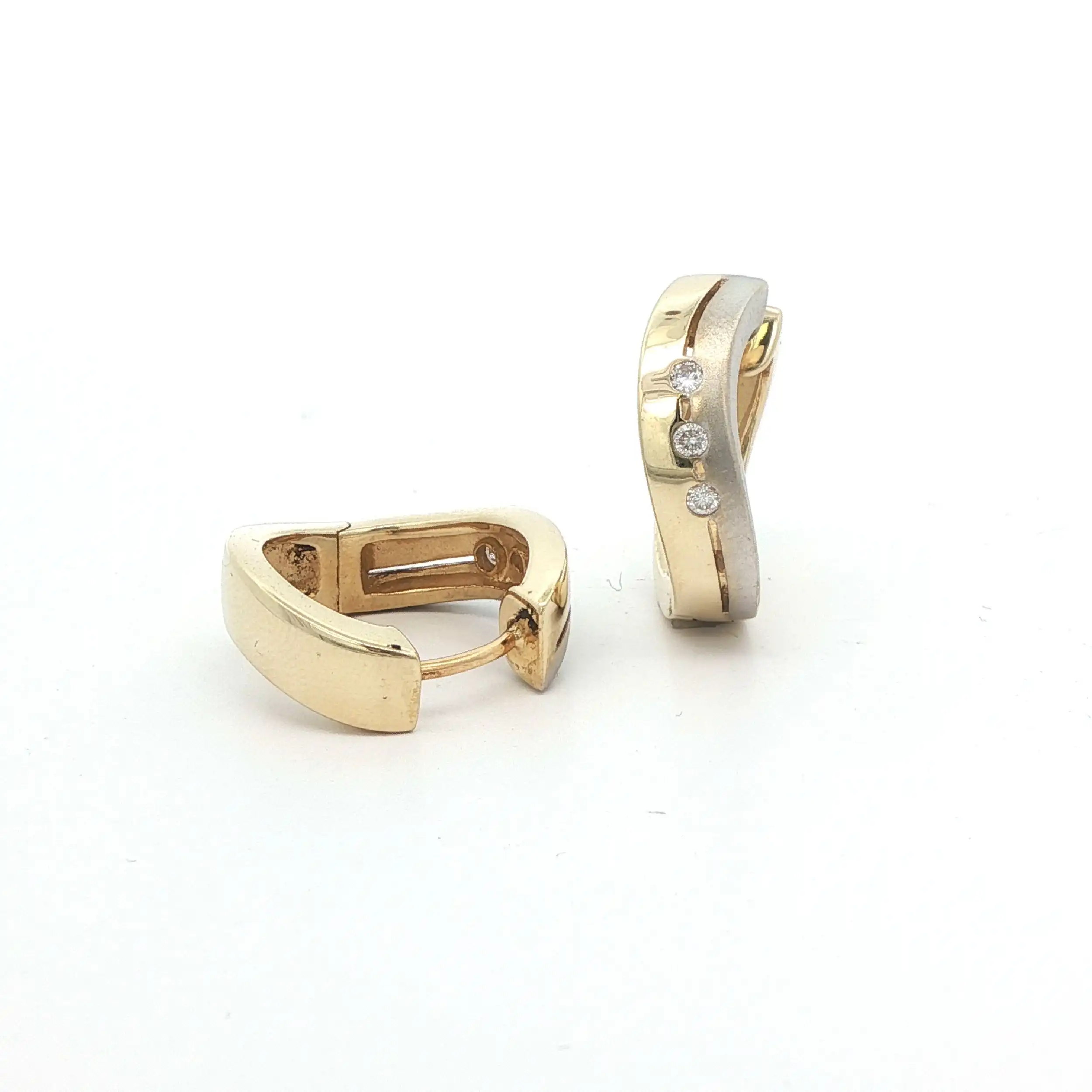 Creolen Bicolor mit Brillanten Creolen Bicolor mit Brillanten