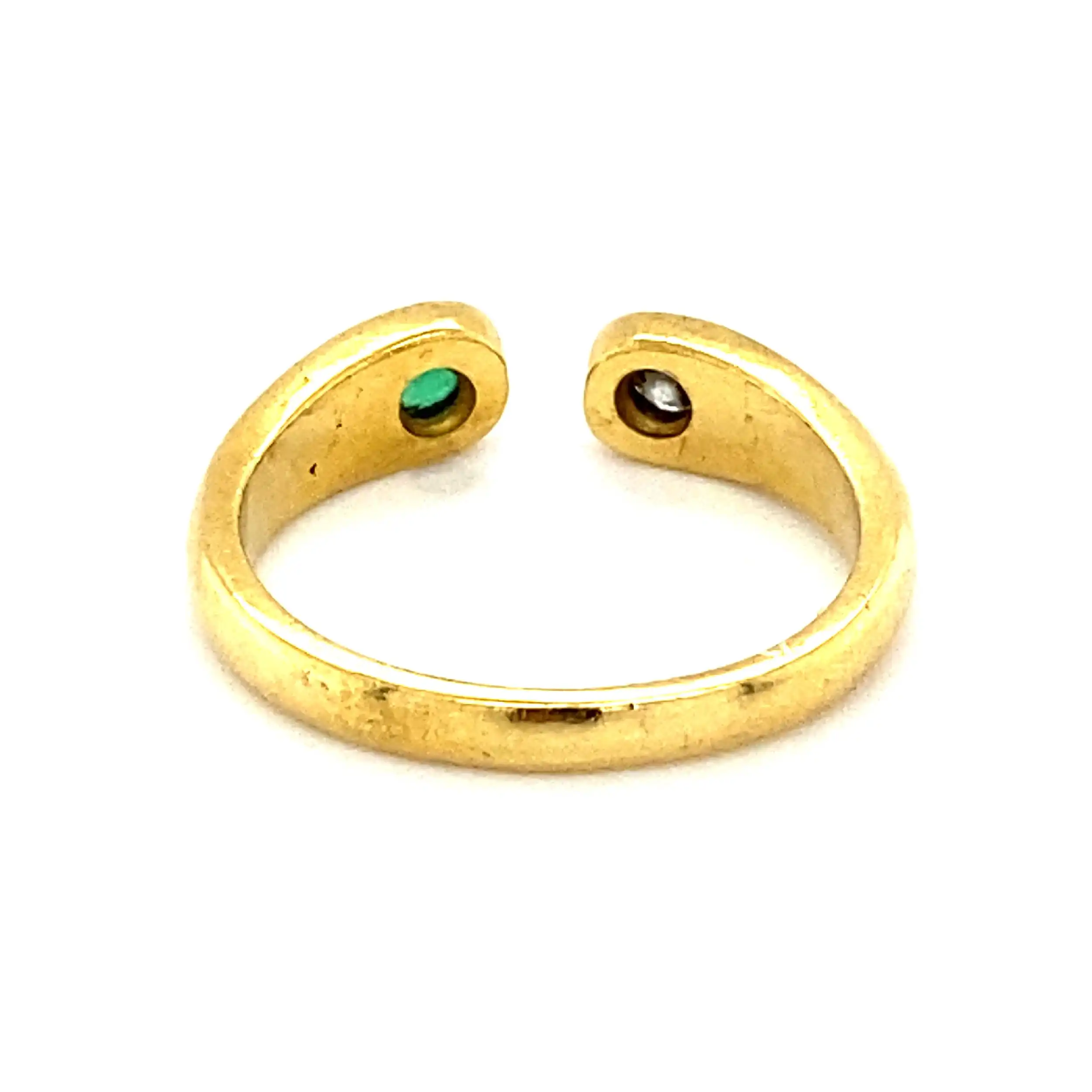 Ring Gelbgold mit grünem Farbstein und Brillant 