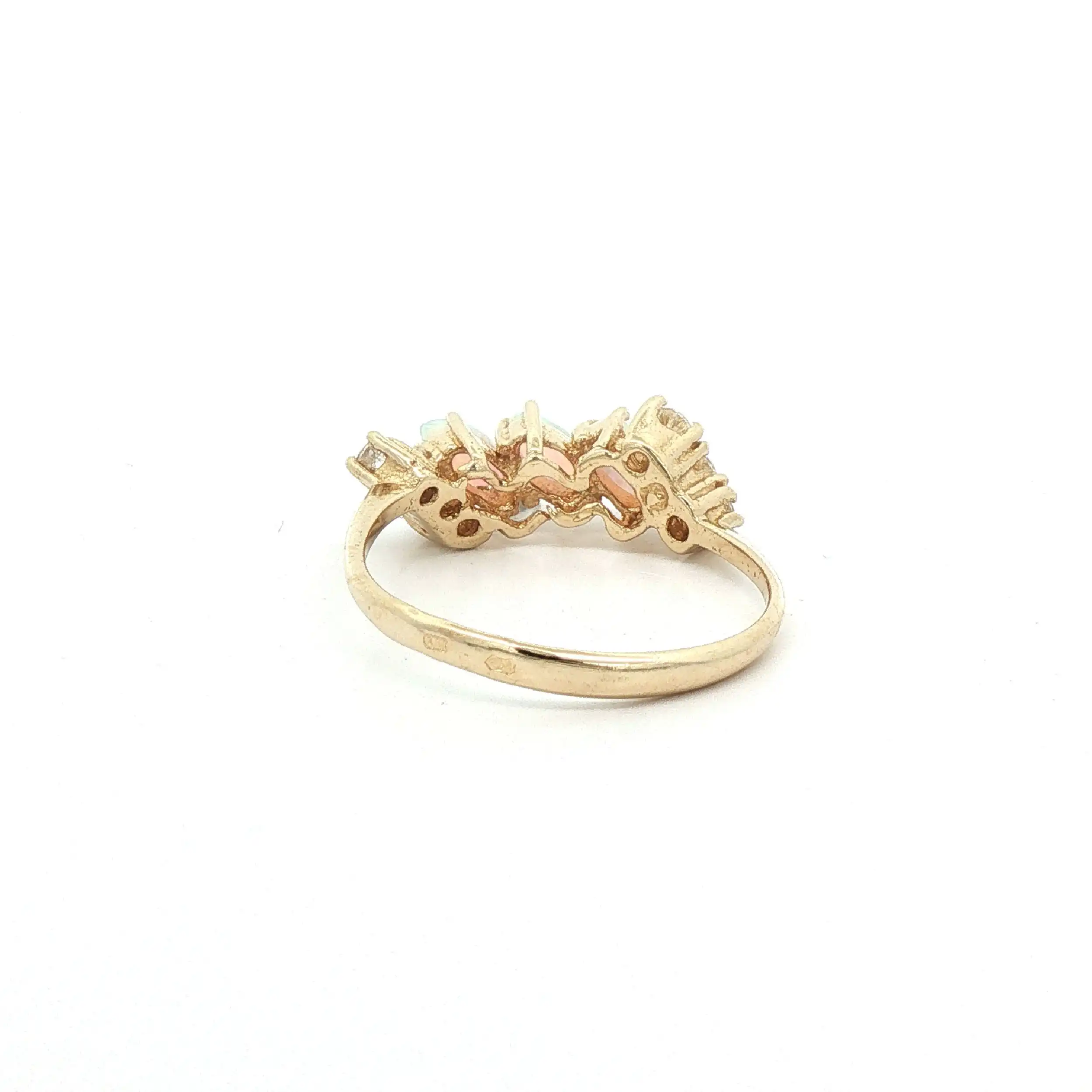 Ring Gelbgold mit Opal und Zirkonia