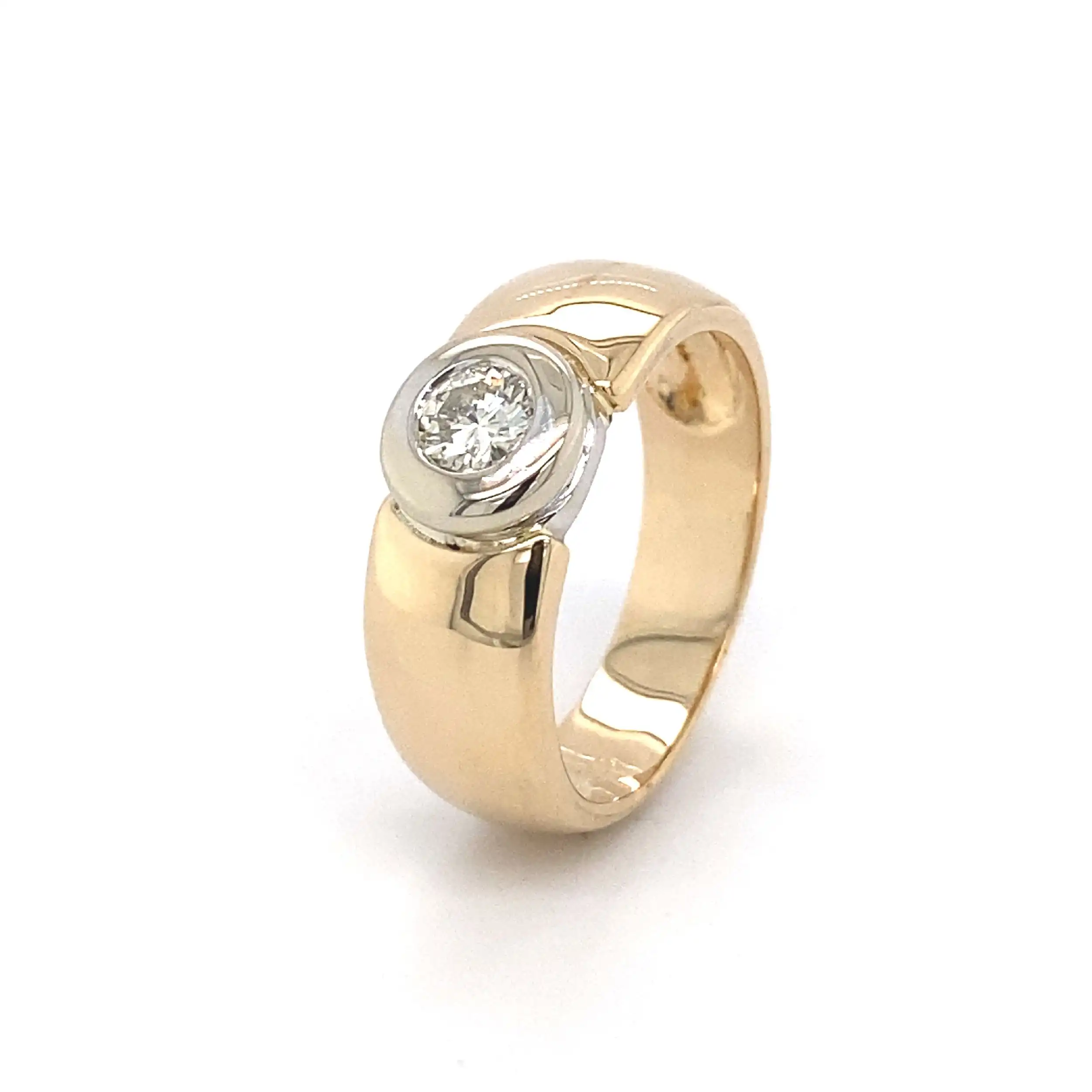 Ring bicolor mit Brillant Soltär