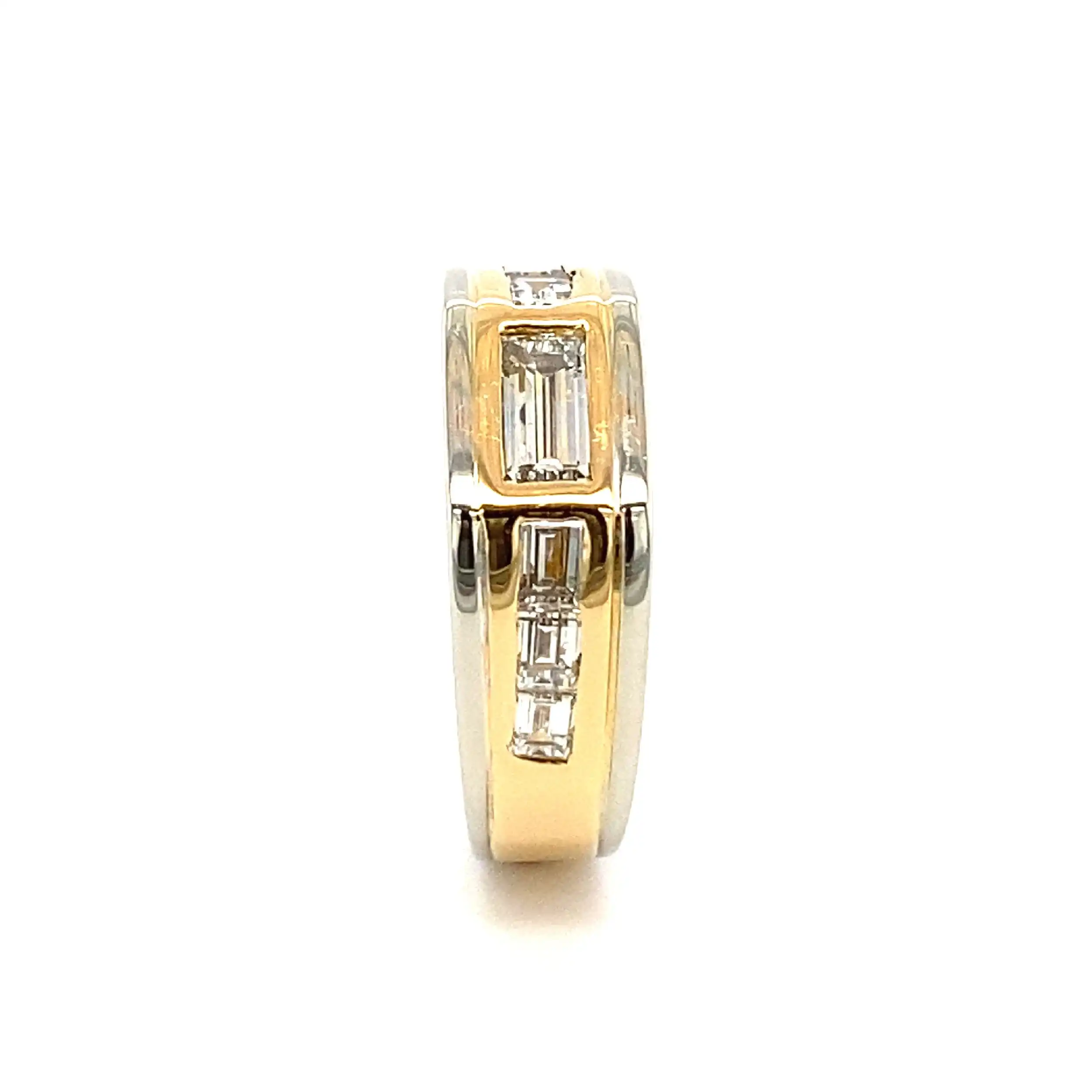 Ring Bicolor mit Baguette Diamanten Ring Bicolor mit Baguette Diamanten