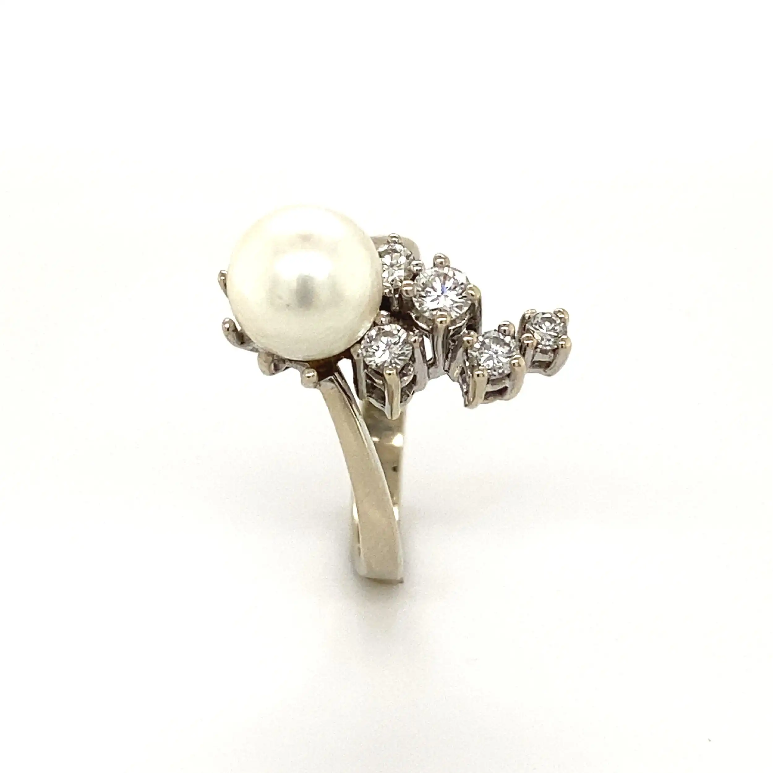Ring Weißgold mit Brillanten und Perle Ring Weißgold mit Brillanten und Perle