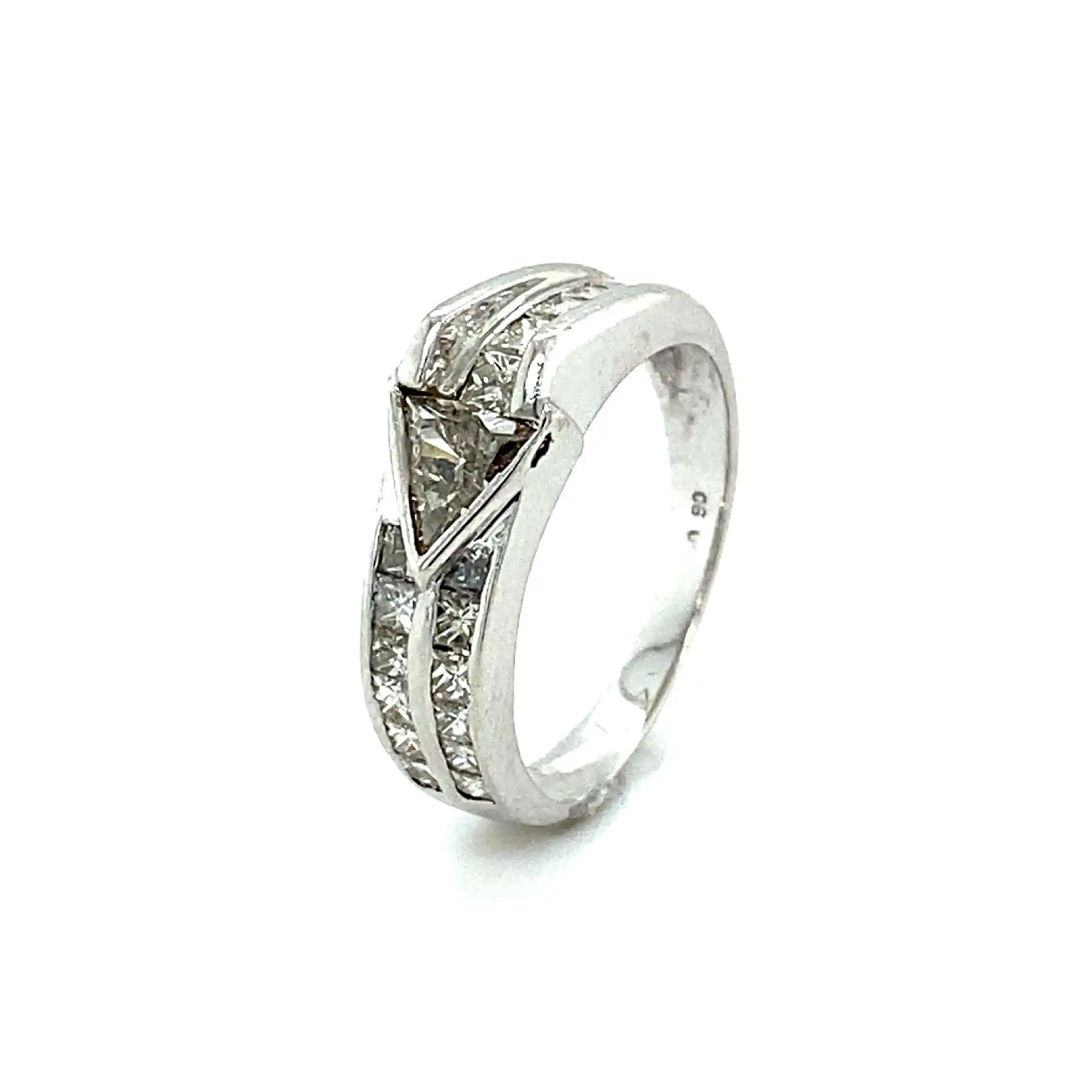 Ring Weißgold mit Diamanten, graviert mit 0,90ct Ring Weißgold mit Diamanten, graviert mit 0,90ct