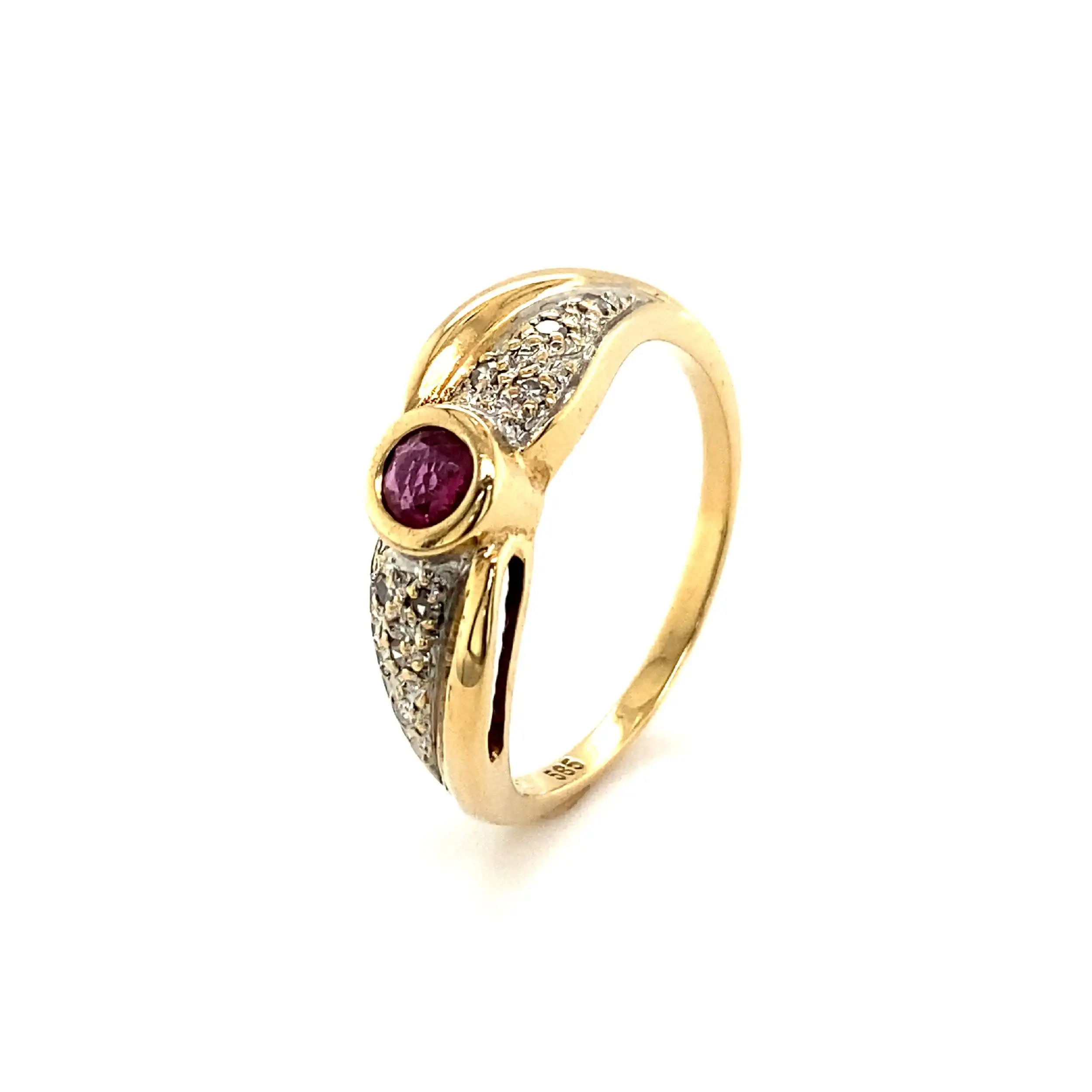 Ring Gelbgold mit Rubin & Diamanten Ring Gelbgold mit Rubin & Diamanten