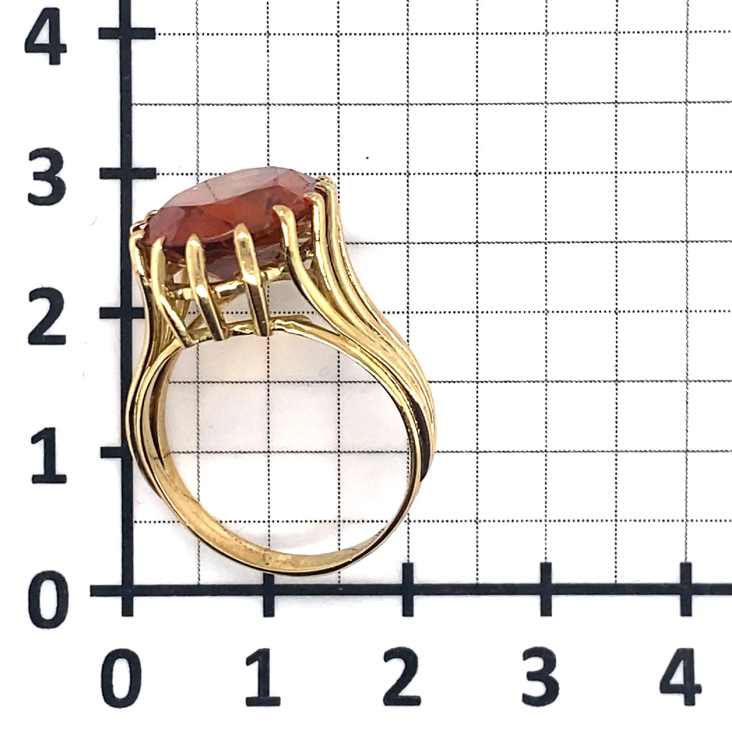 Ring Gelbgold mit orangem Farbstein Ring Gelbgold mit orangem Farbstein