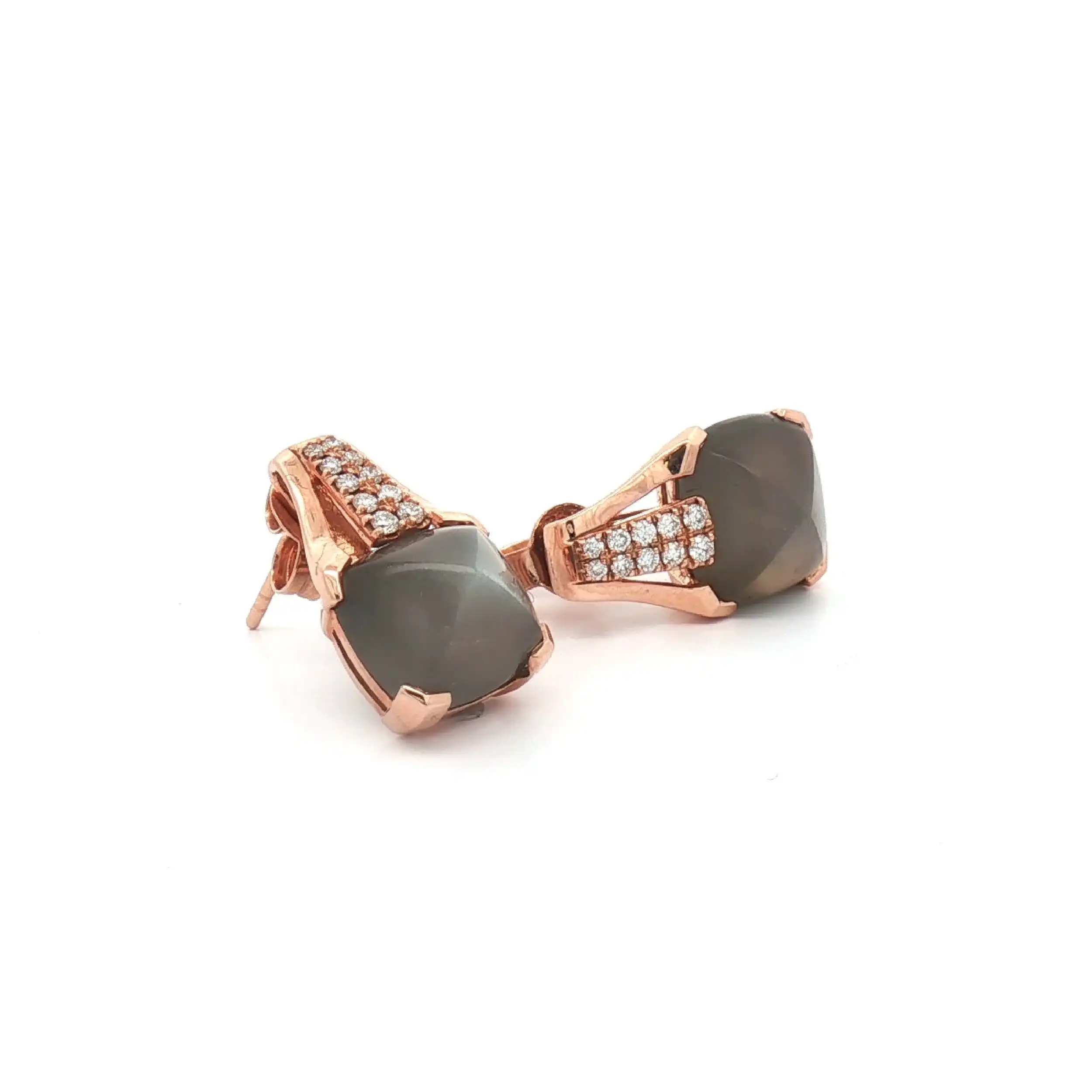 Ohrstecker Roségold mit 20 Brillanten und Mondstein Cabochon