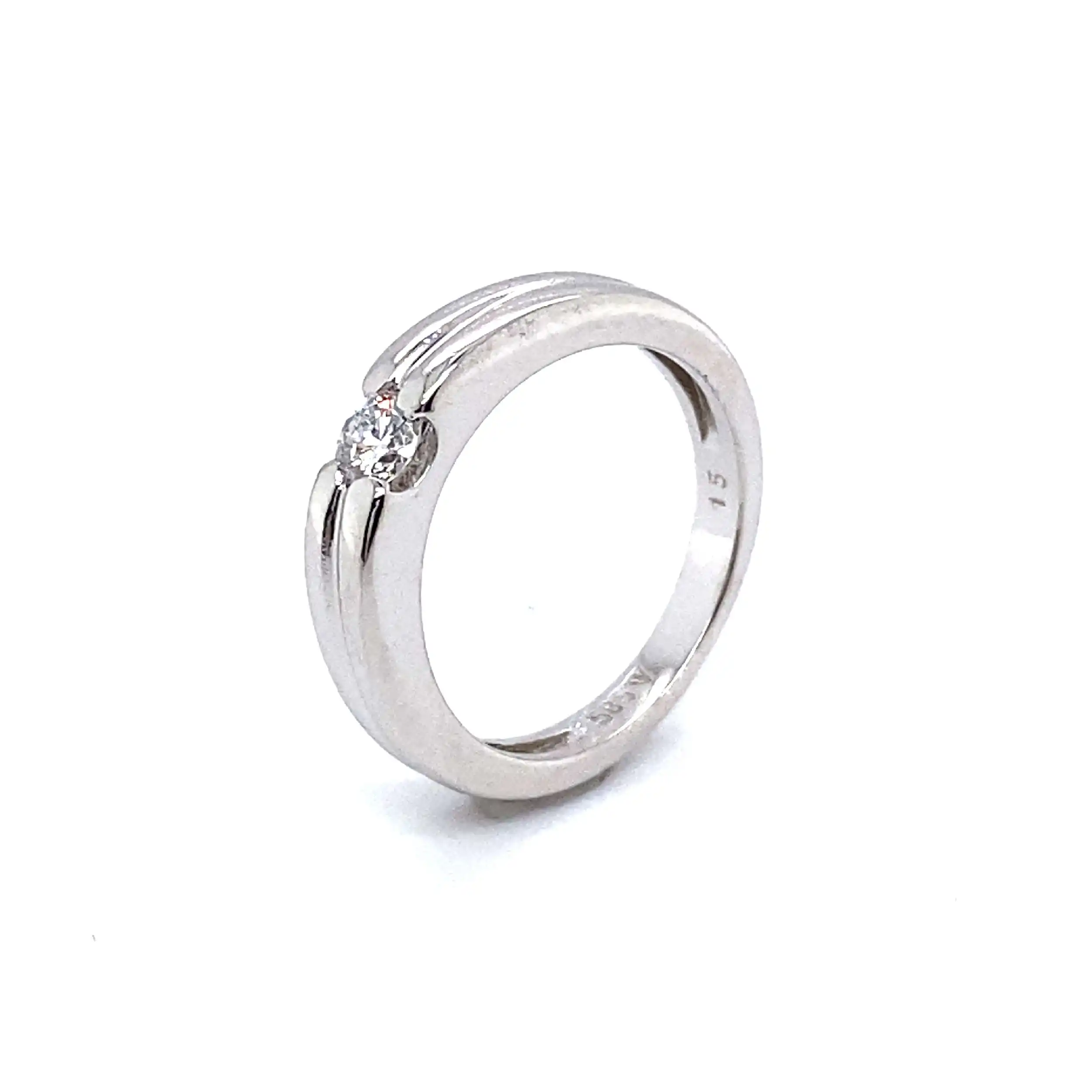 Ring Weißgold mit Brillant, graviert mit 0,15ct Ring Weißgold mit Brillant, graviert mit 0,15ct