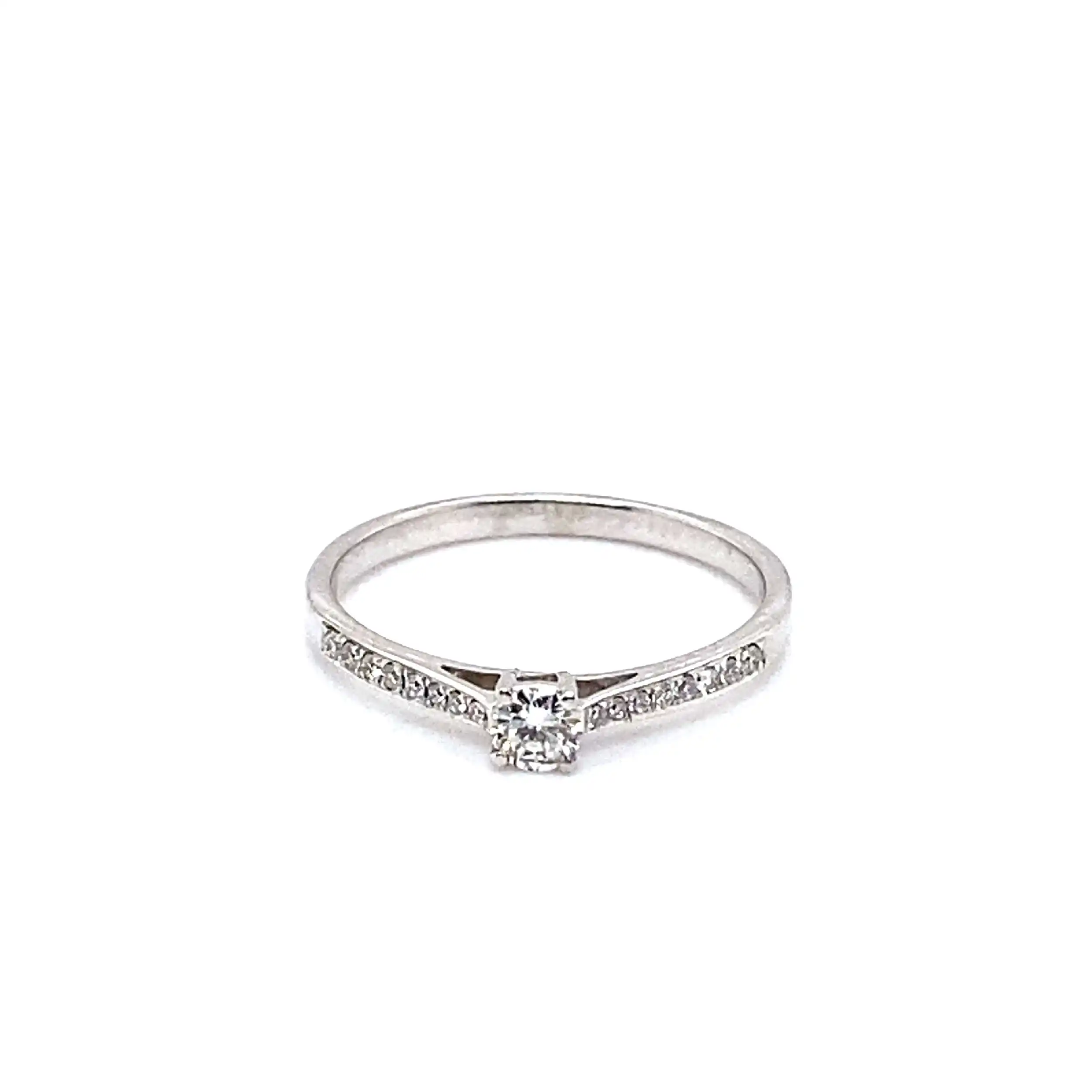 Ring Weißgold mit Brillanten Ring Weißgold mit Brillanten