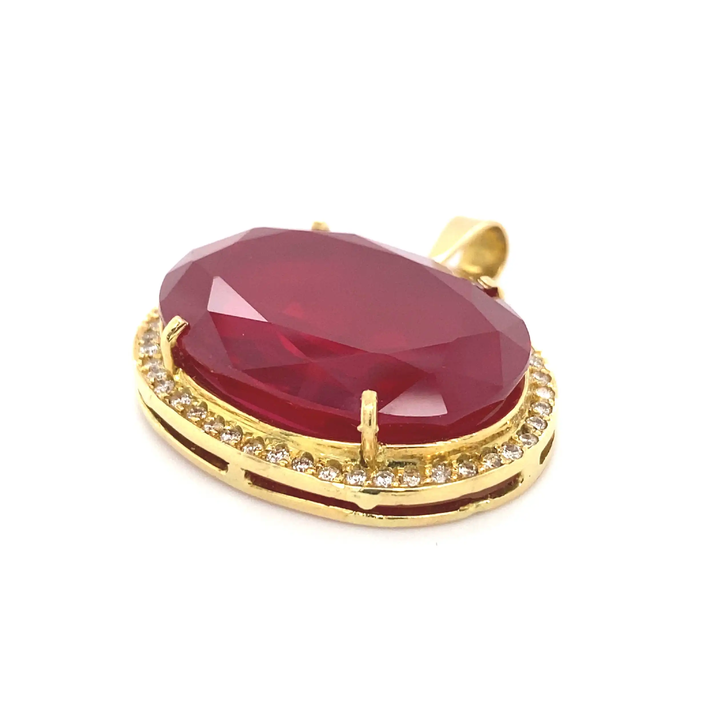 Anhänger Gelbgold mit Brillanten und synthetischem Rubin Anhänger Gelbgold mit Brillanten und synthetischem Rubin