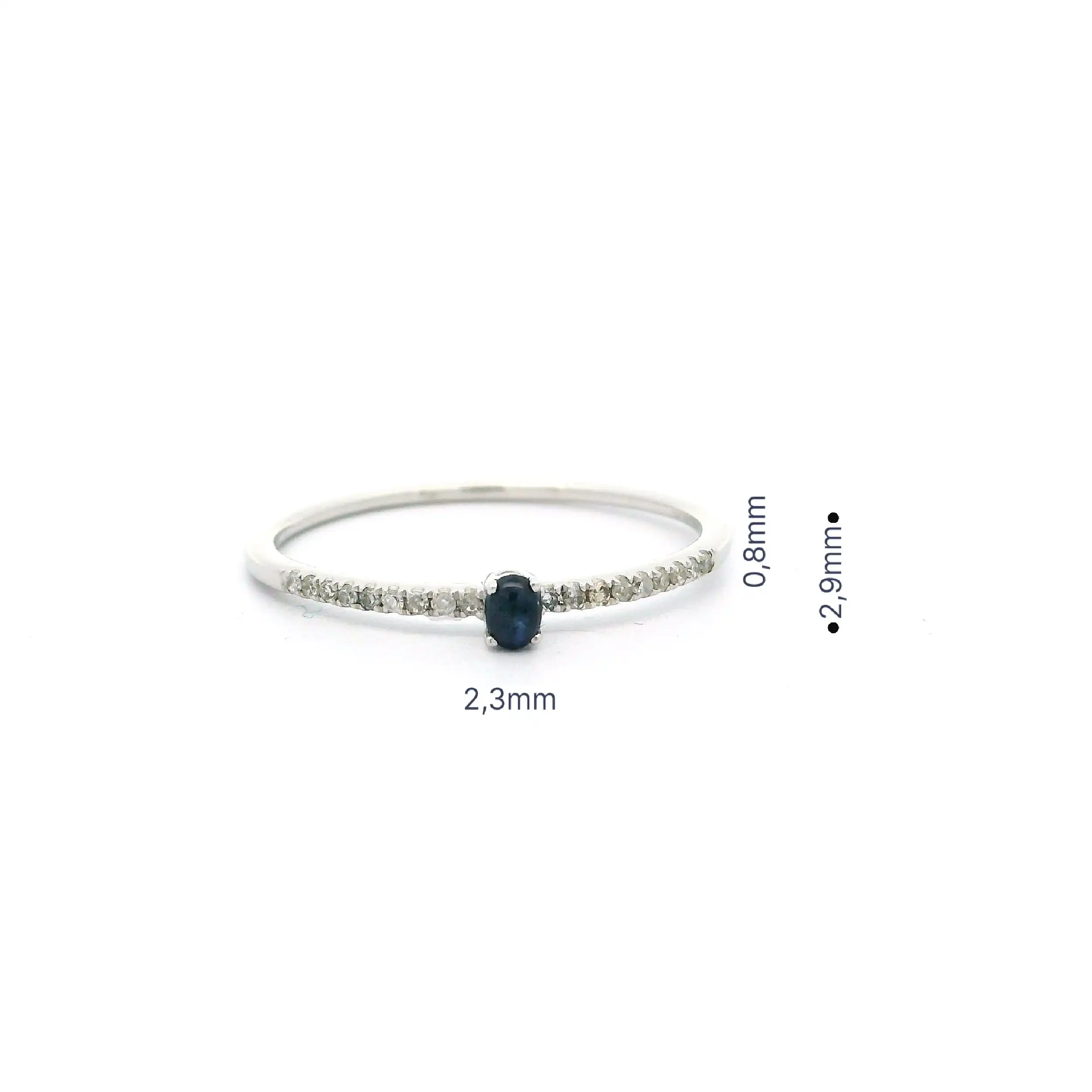 Ring Weißgold mit Saphir Cabochon & Diamanten, graviert mit 0,05ct.